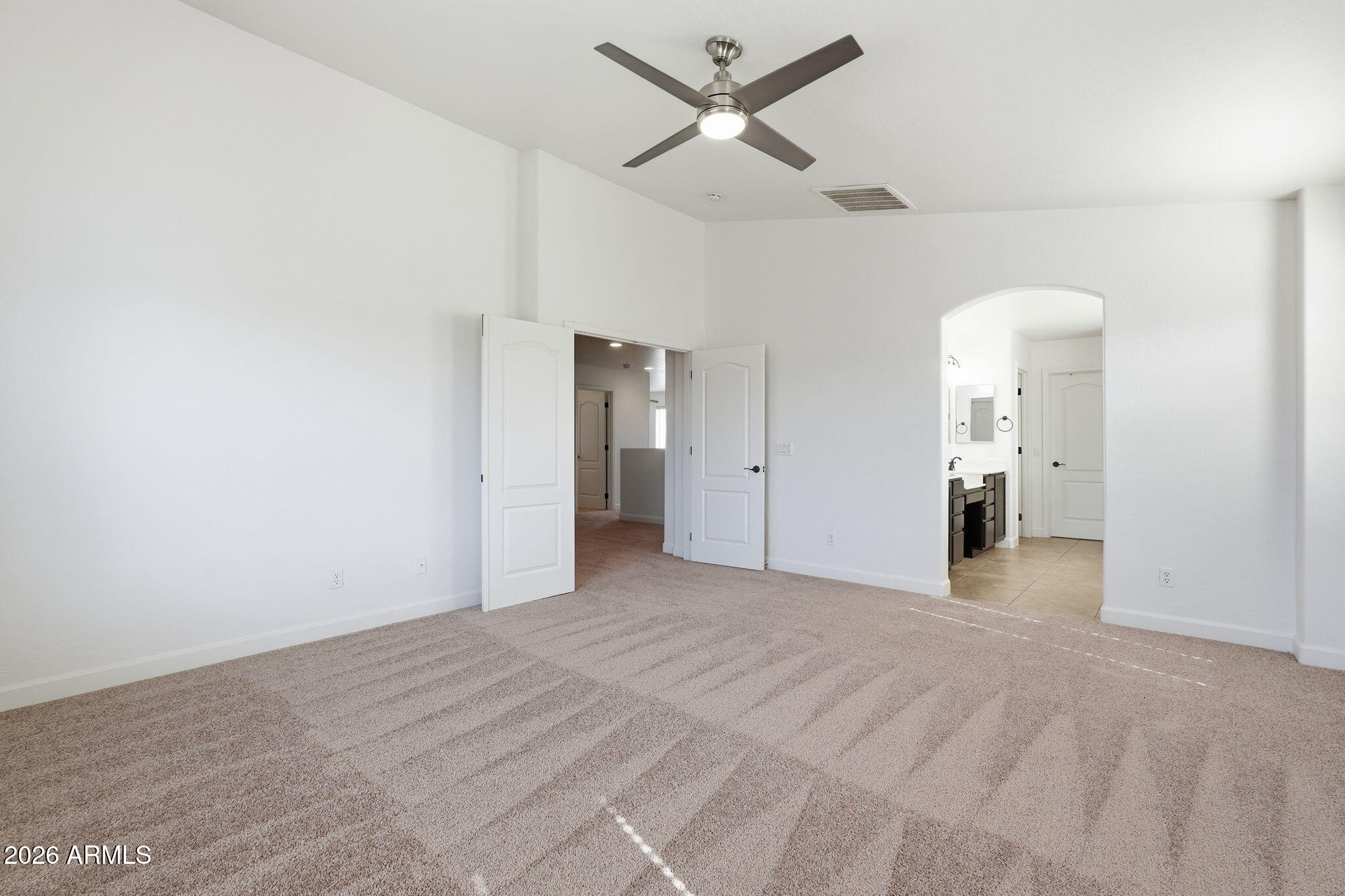 22343 E CALLE DE FLORES