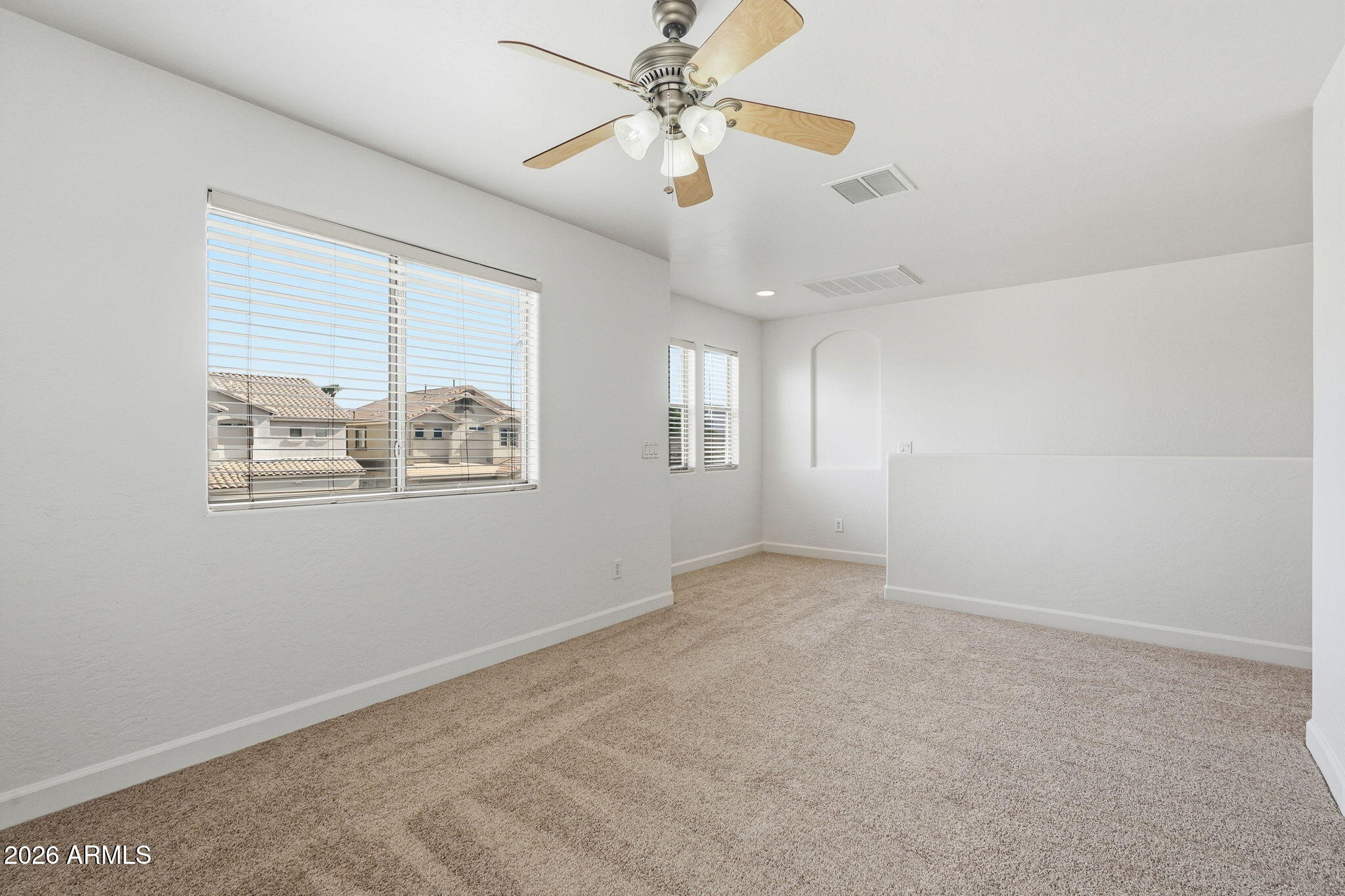 22343 E CALLE DE FLORES