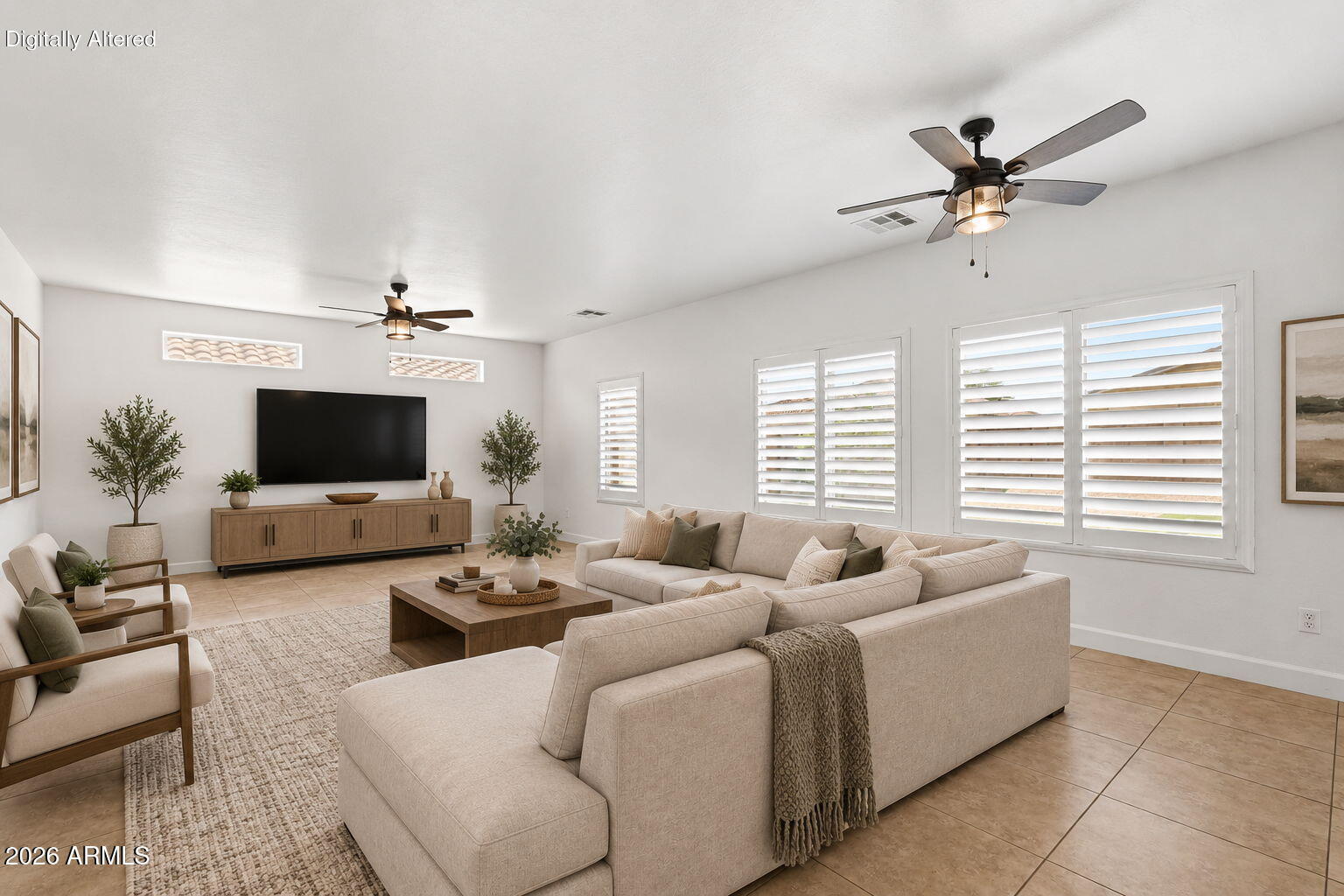22343 E CALLE DE FLORES