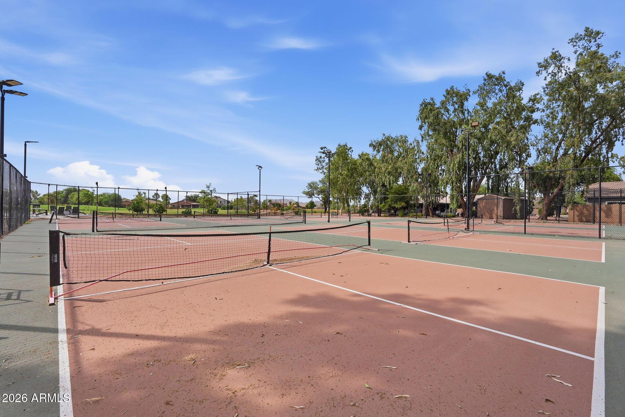 22343 E CALLE DE FLORES
