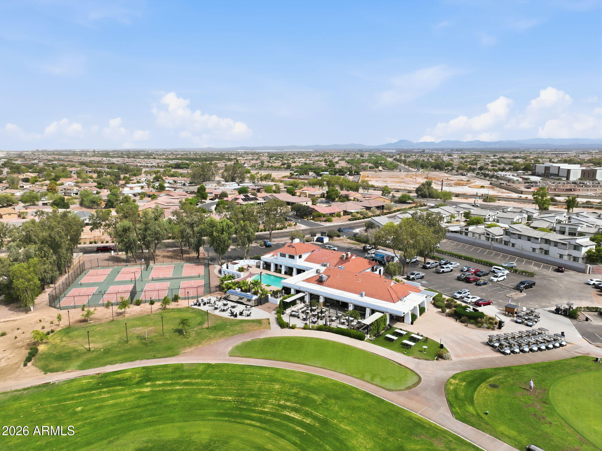 22343 E CALLE DE FLORES