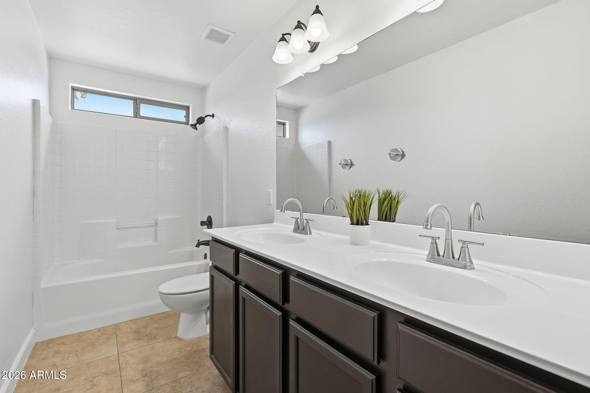 22343 E CALLE DE FLORES