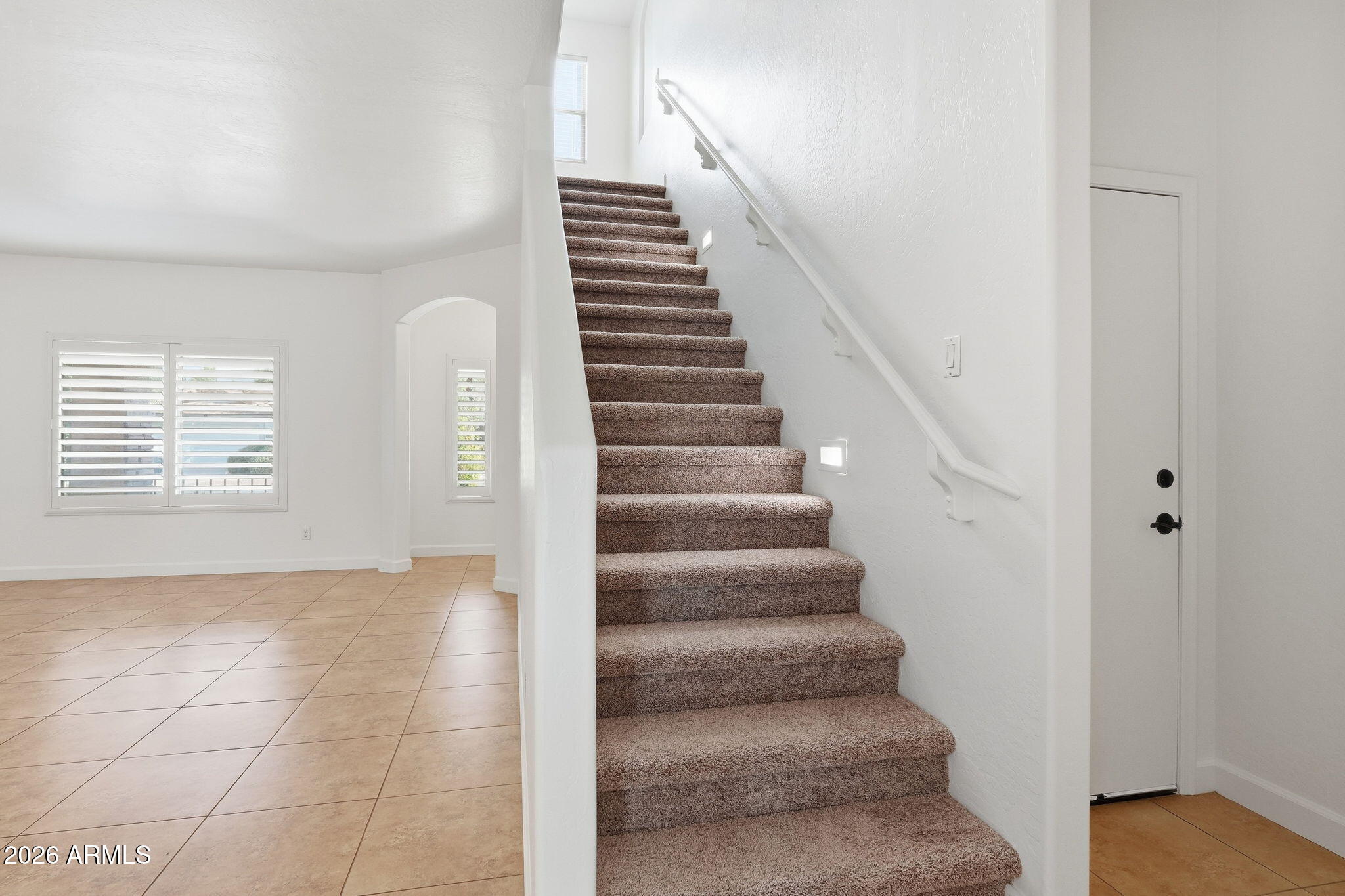 22343 E CALLE DE FLORES
