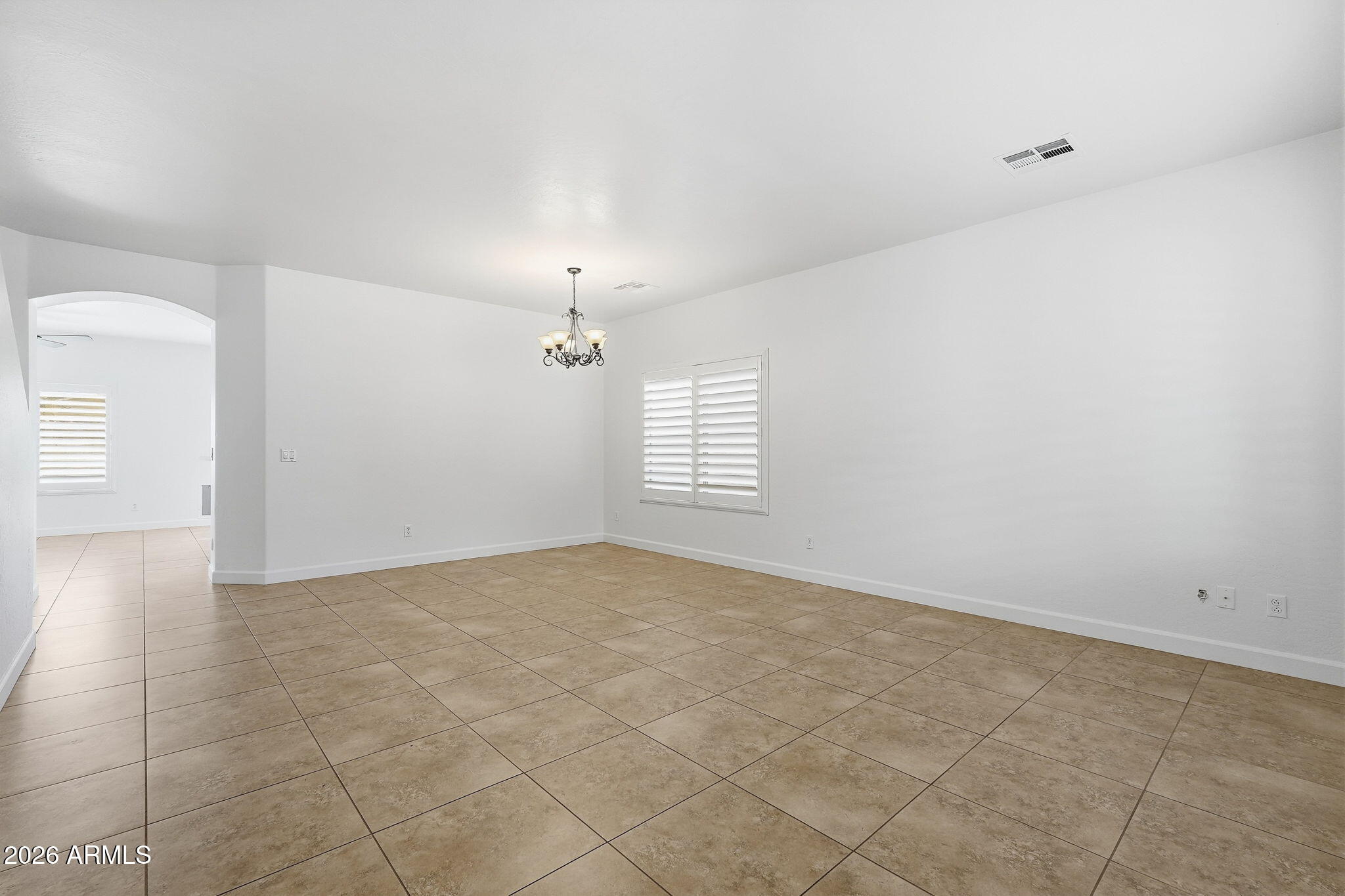 22343 E CALLE DE FLORES