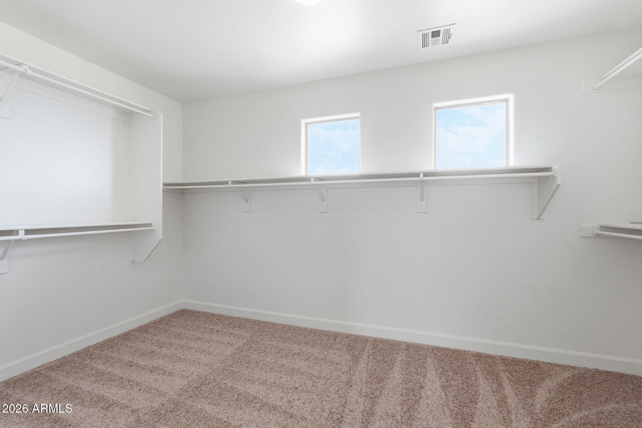 22343 E CALLE DE FLORES