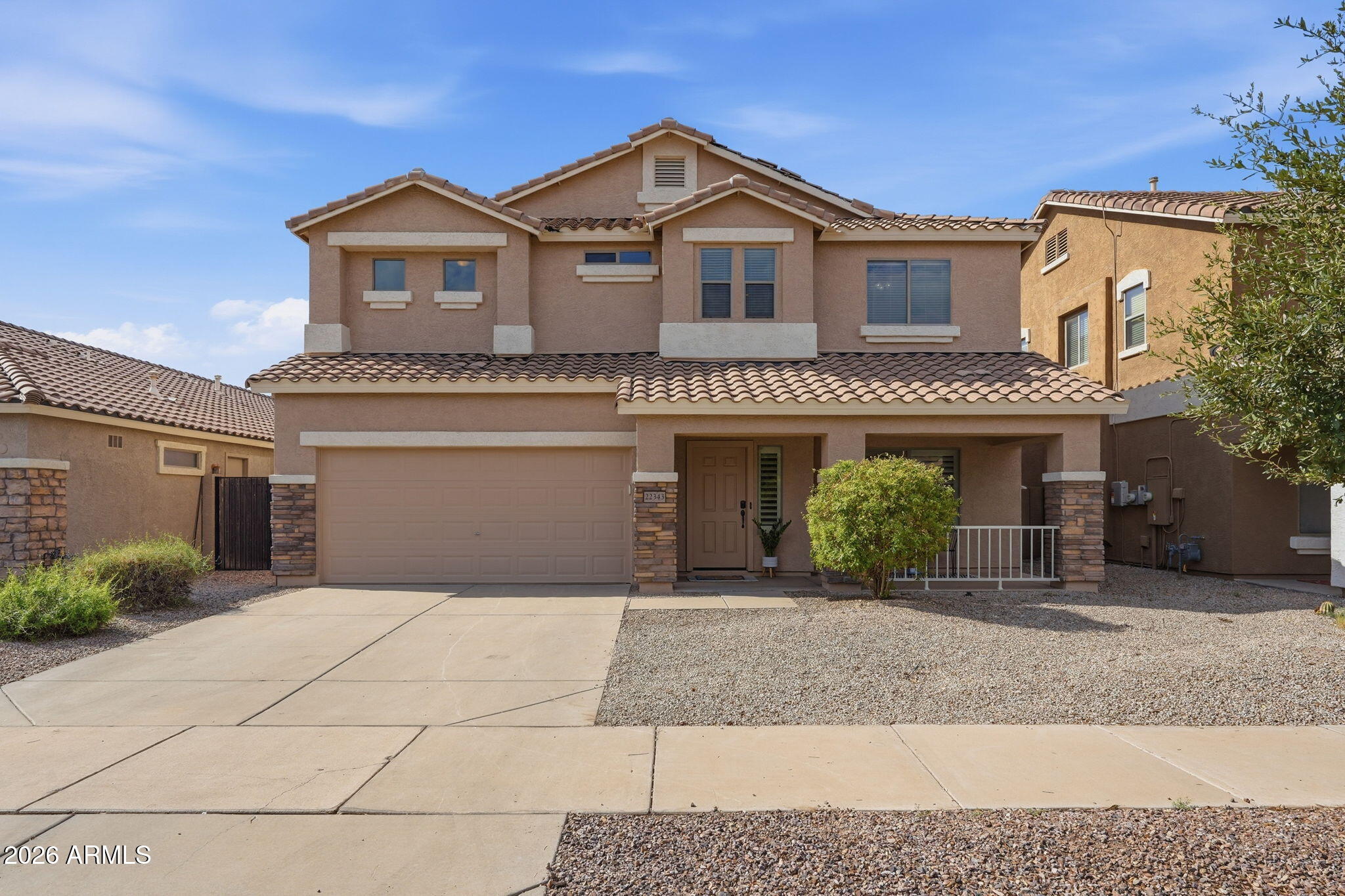 22343 E CALLE DE FLORES