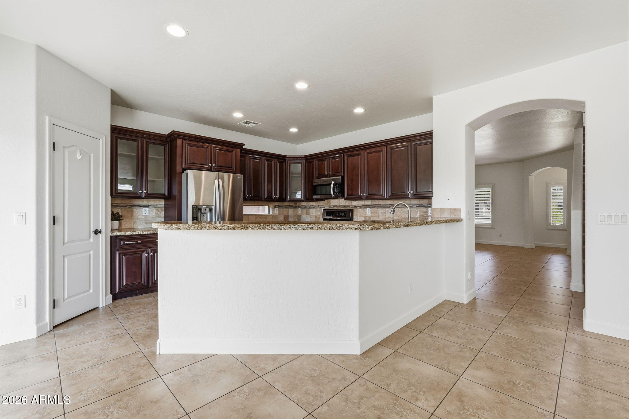 22343 E CALLE DE FLORES