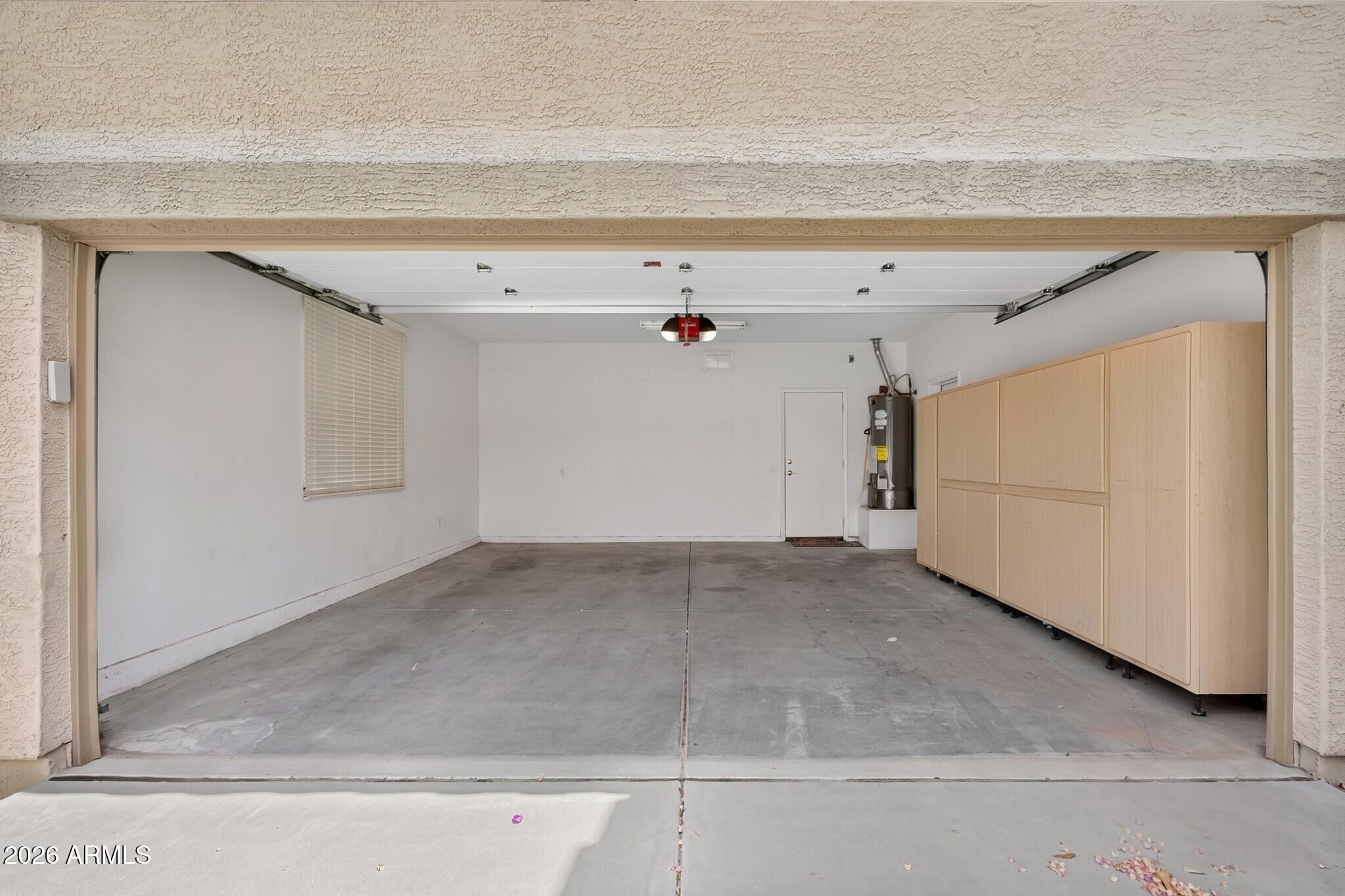 879 E Bellerive Place