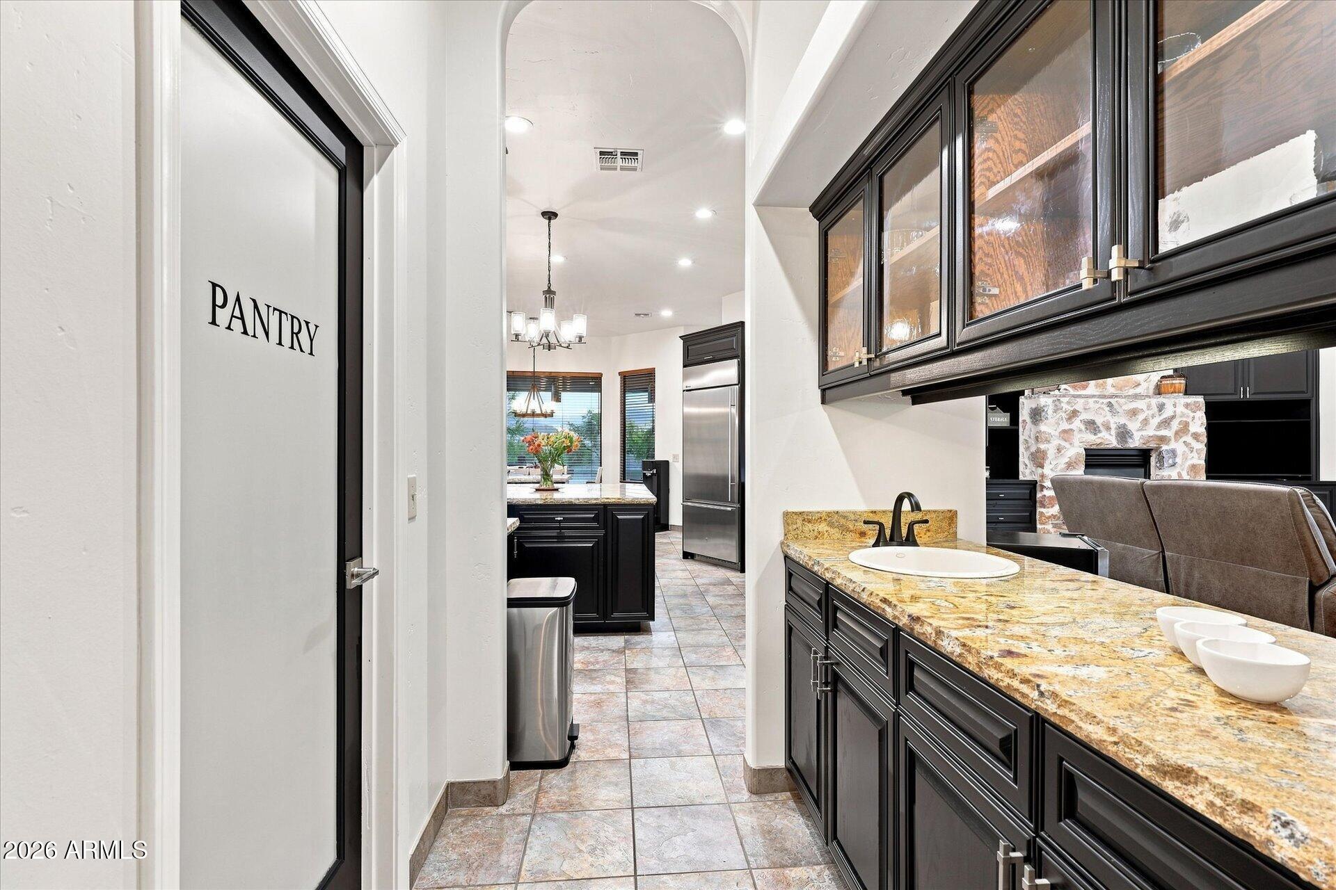 7260 E EAGLE CREST Drive 37