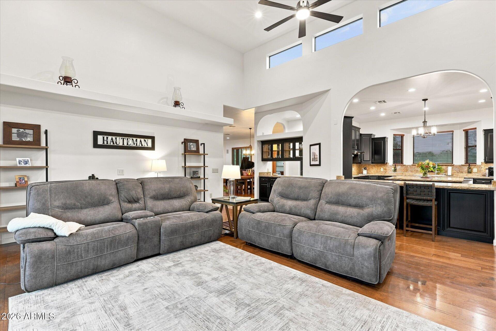 7260 E EAGLE CREST Drive 37