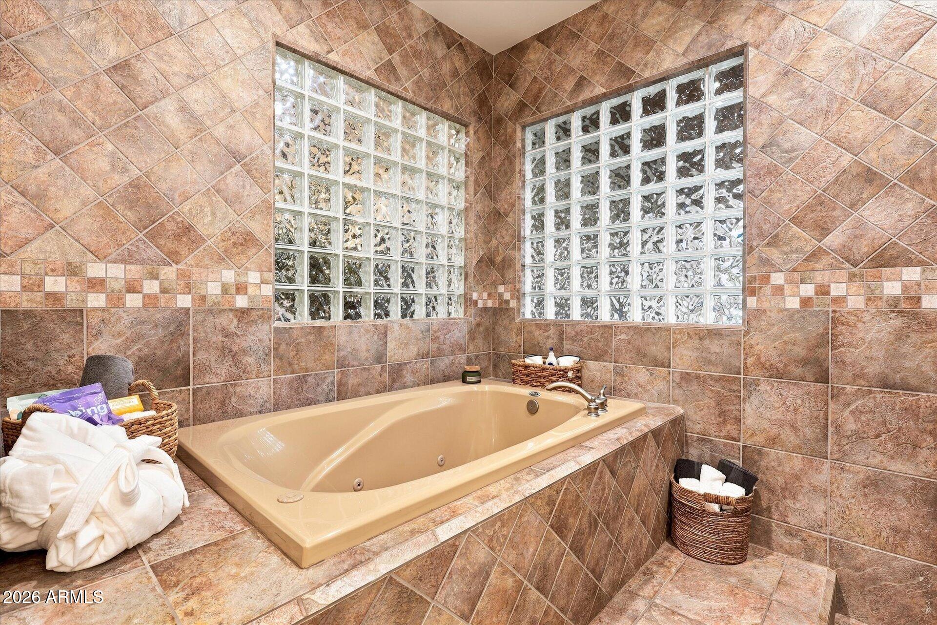 7260 E EAGLE CREST Drive 37