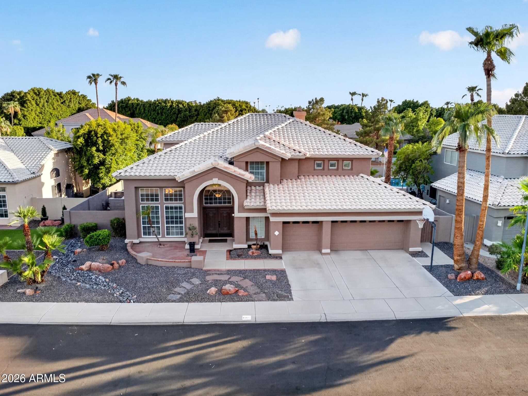 6261 W LOUISE Drive