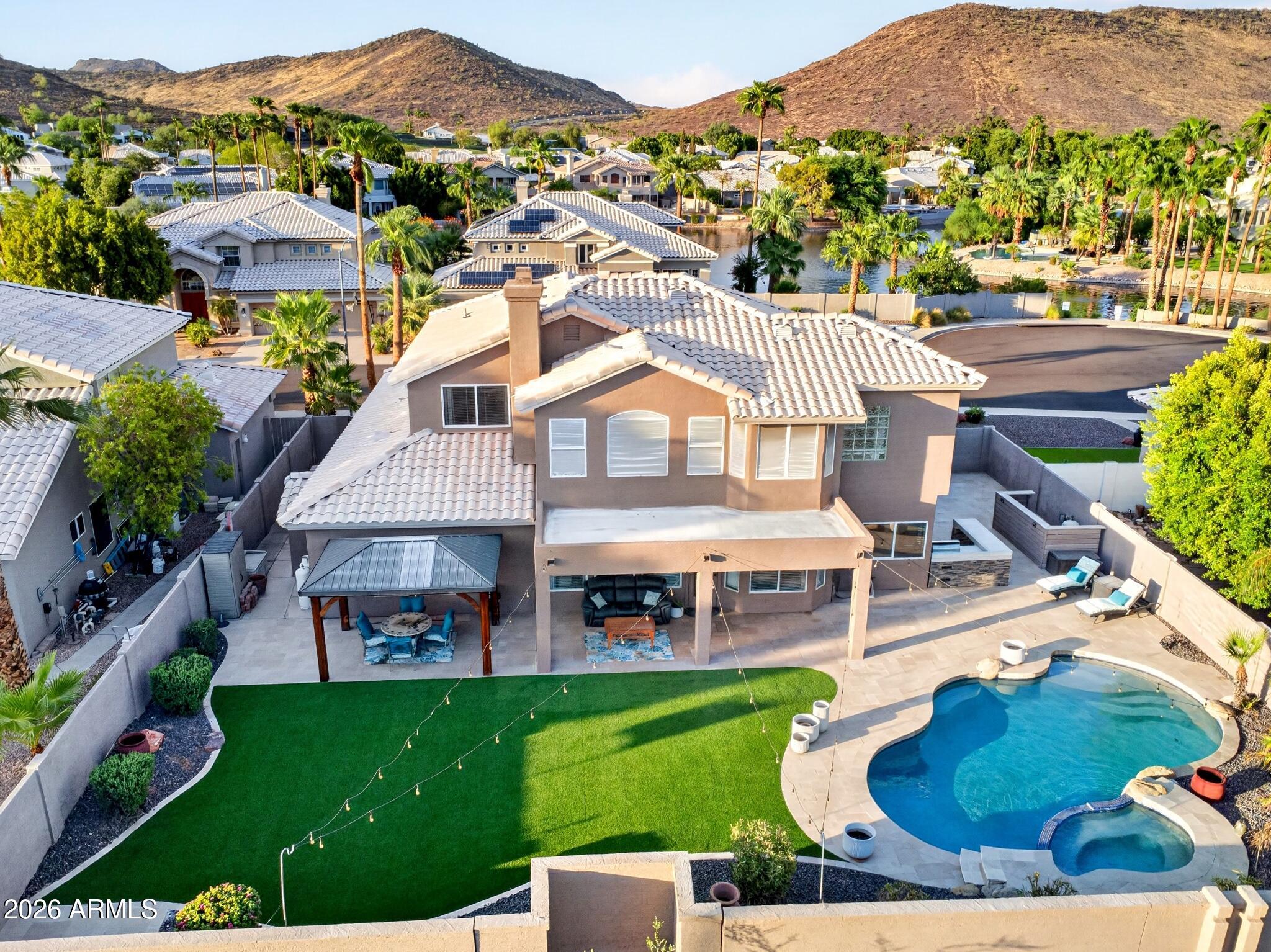 6261 W LOUISE Drive