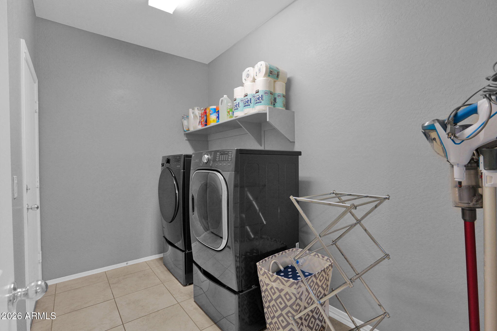 10219 W LAWRENCE Lane