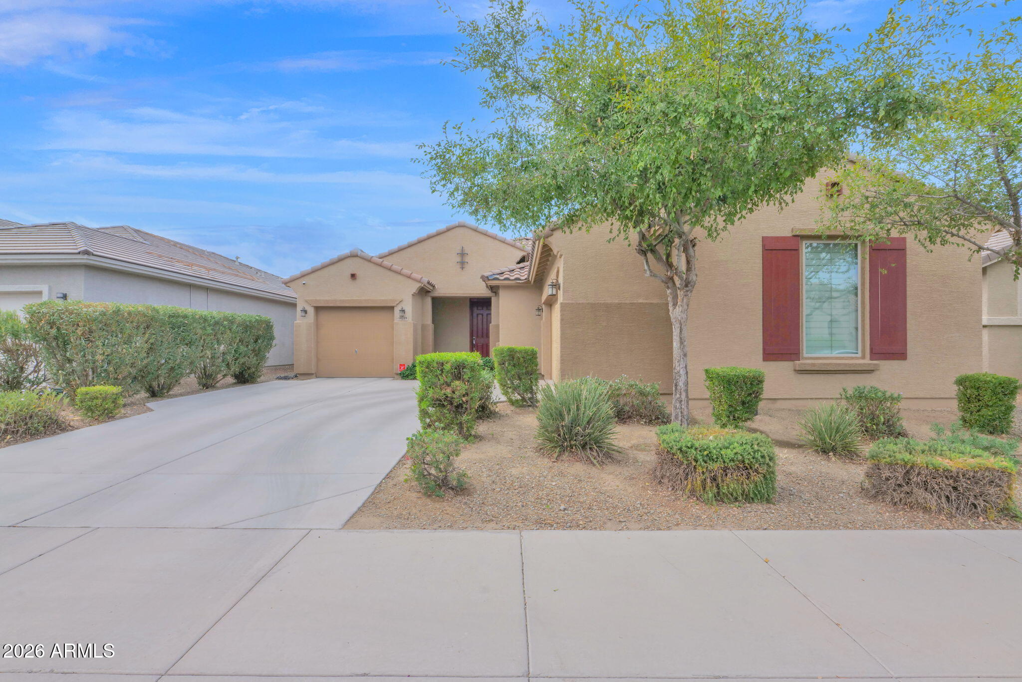 10219 W LAWRENCE Lane