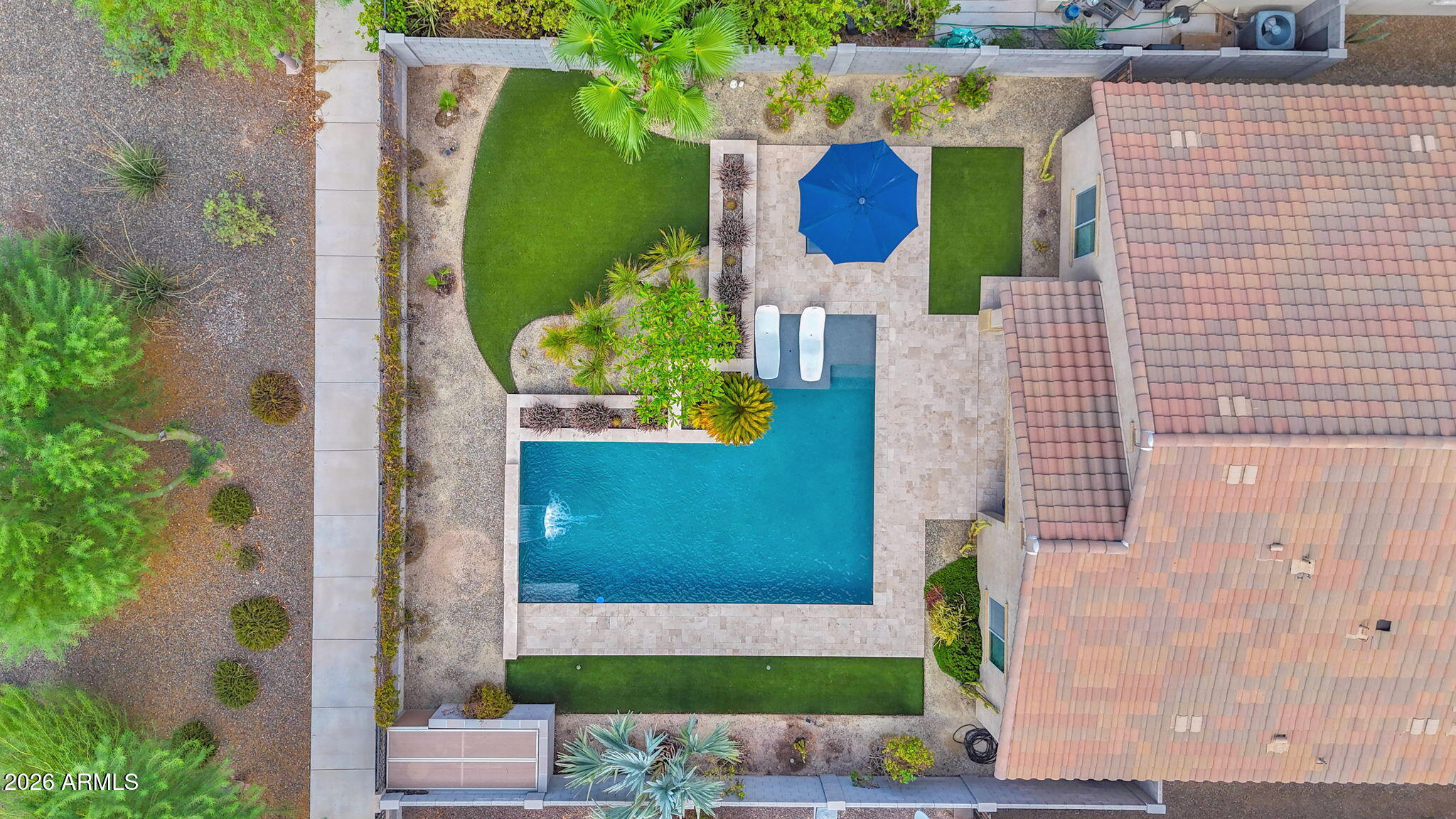 10219 W LAWRENCE Lane