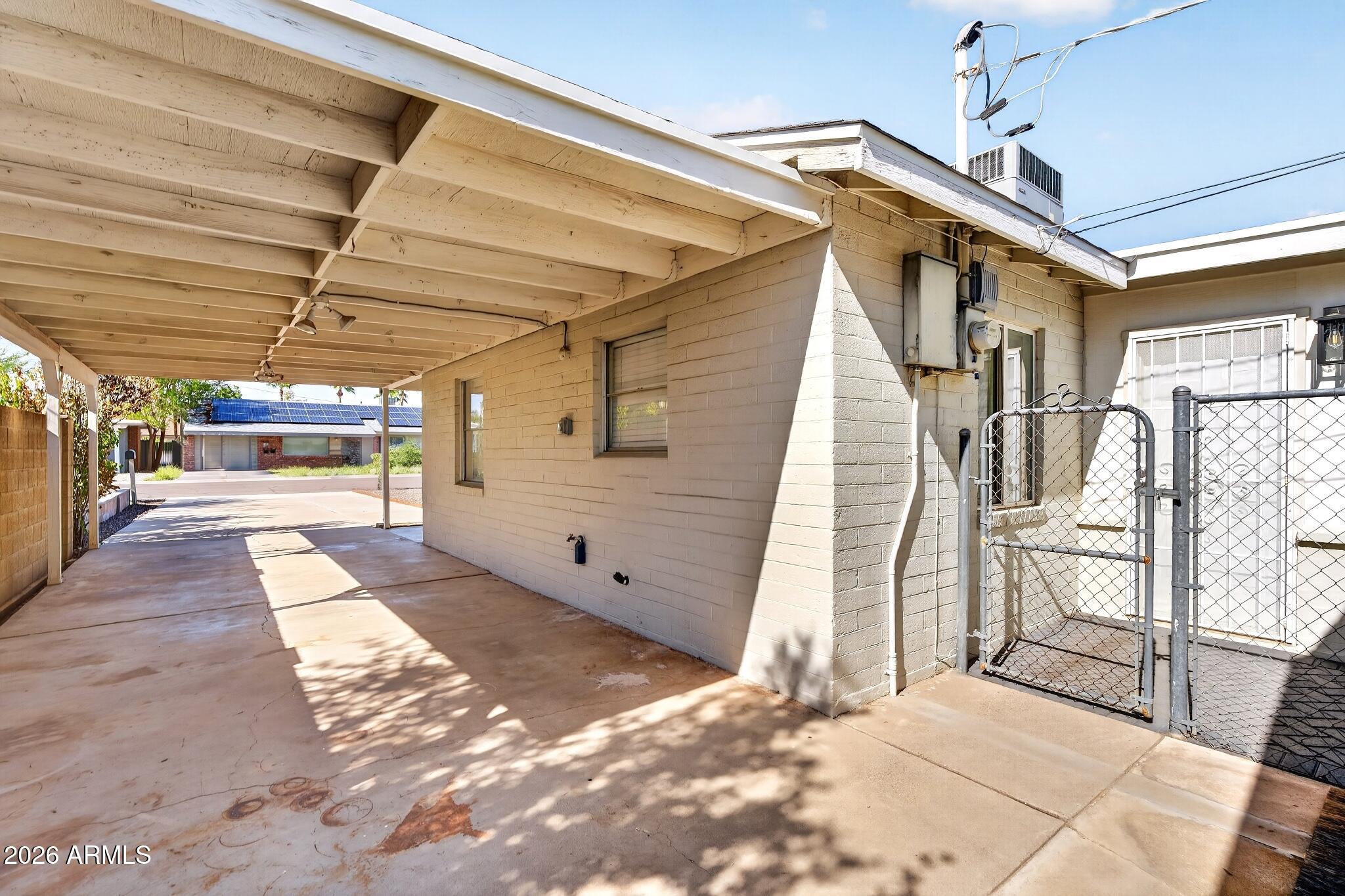 1007 E CITRUS Way