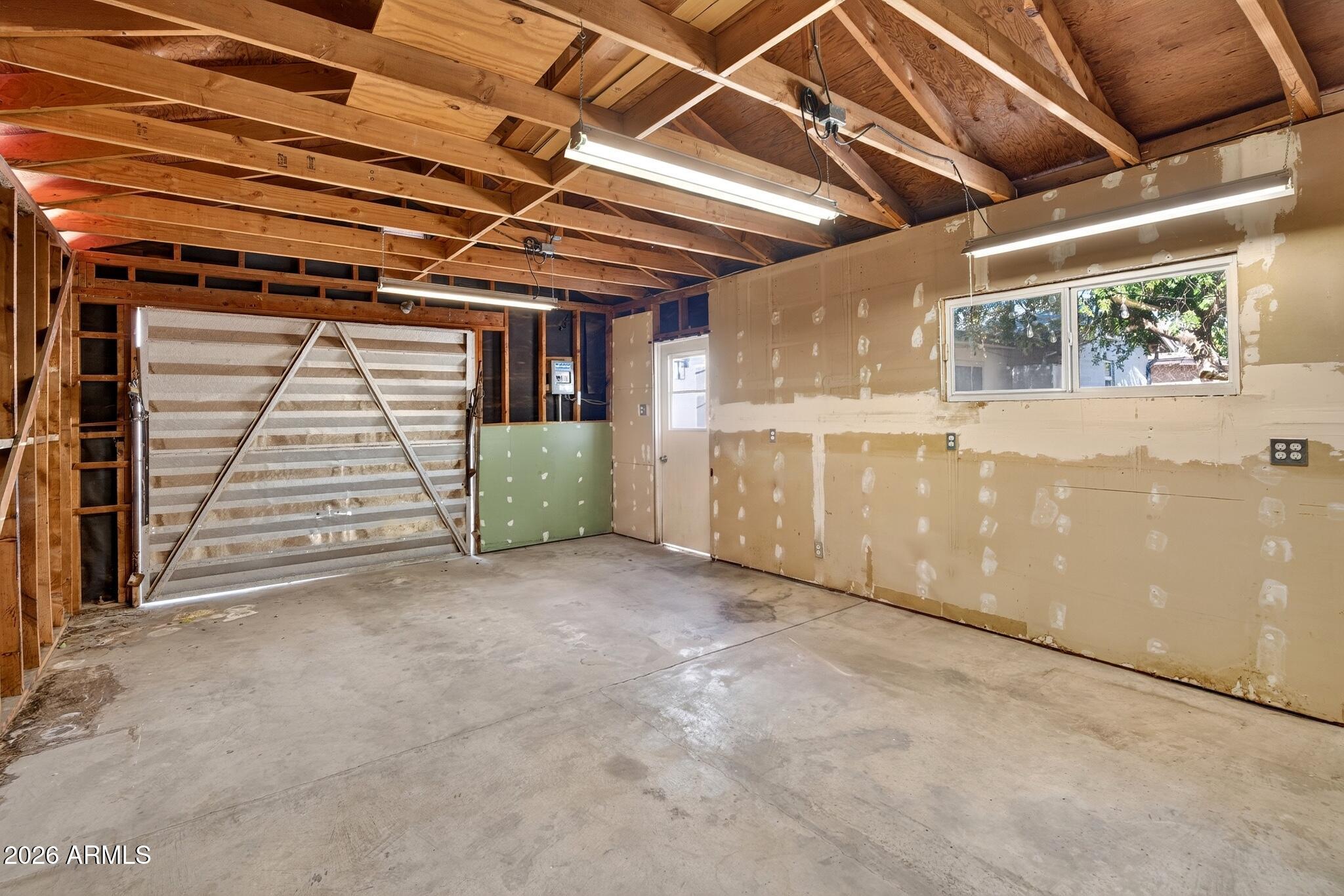 1007 E CITRUS Way