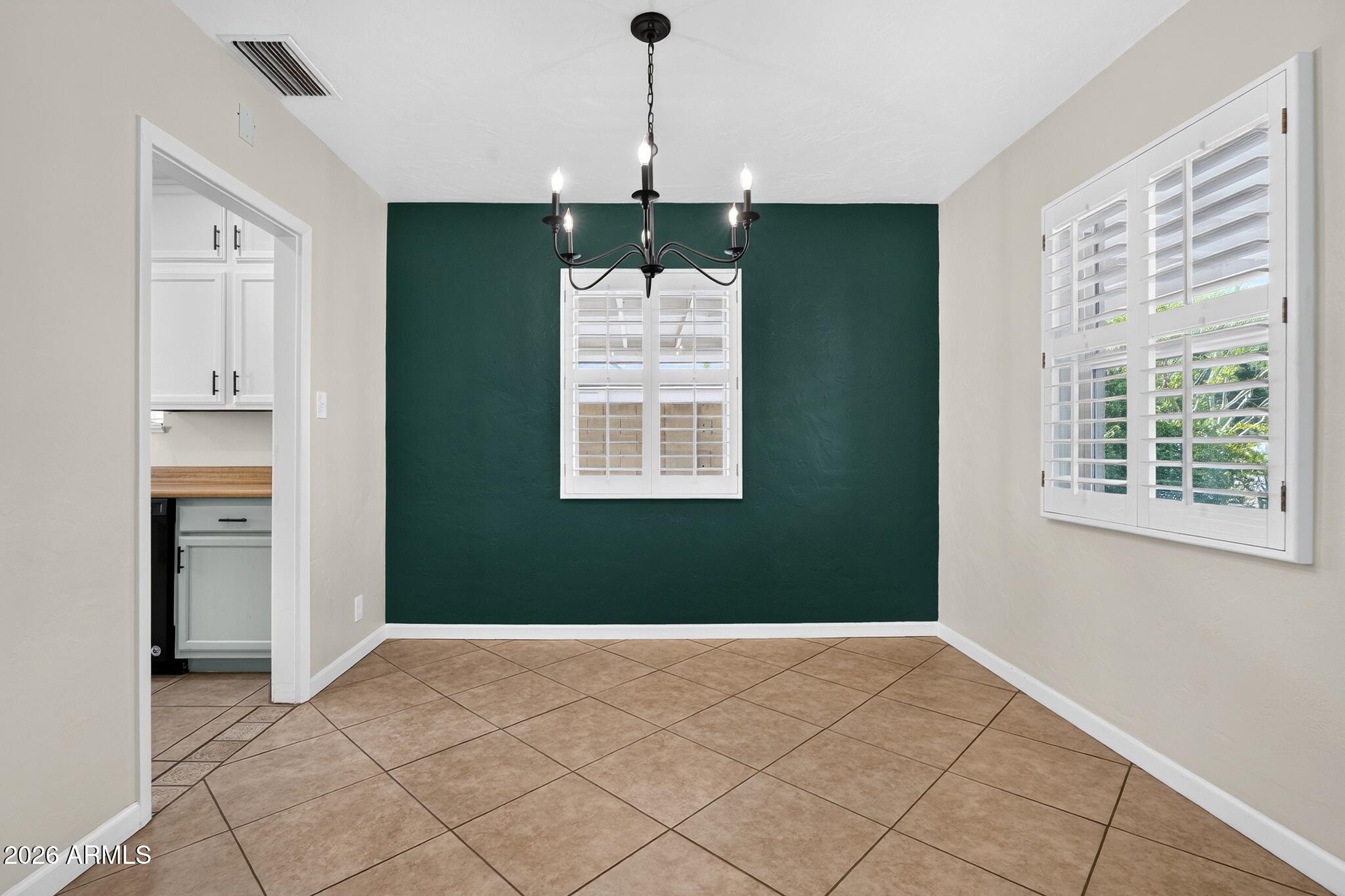 1007 E CITRUS Way