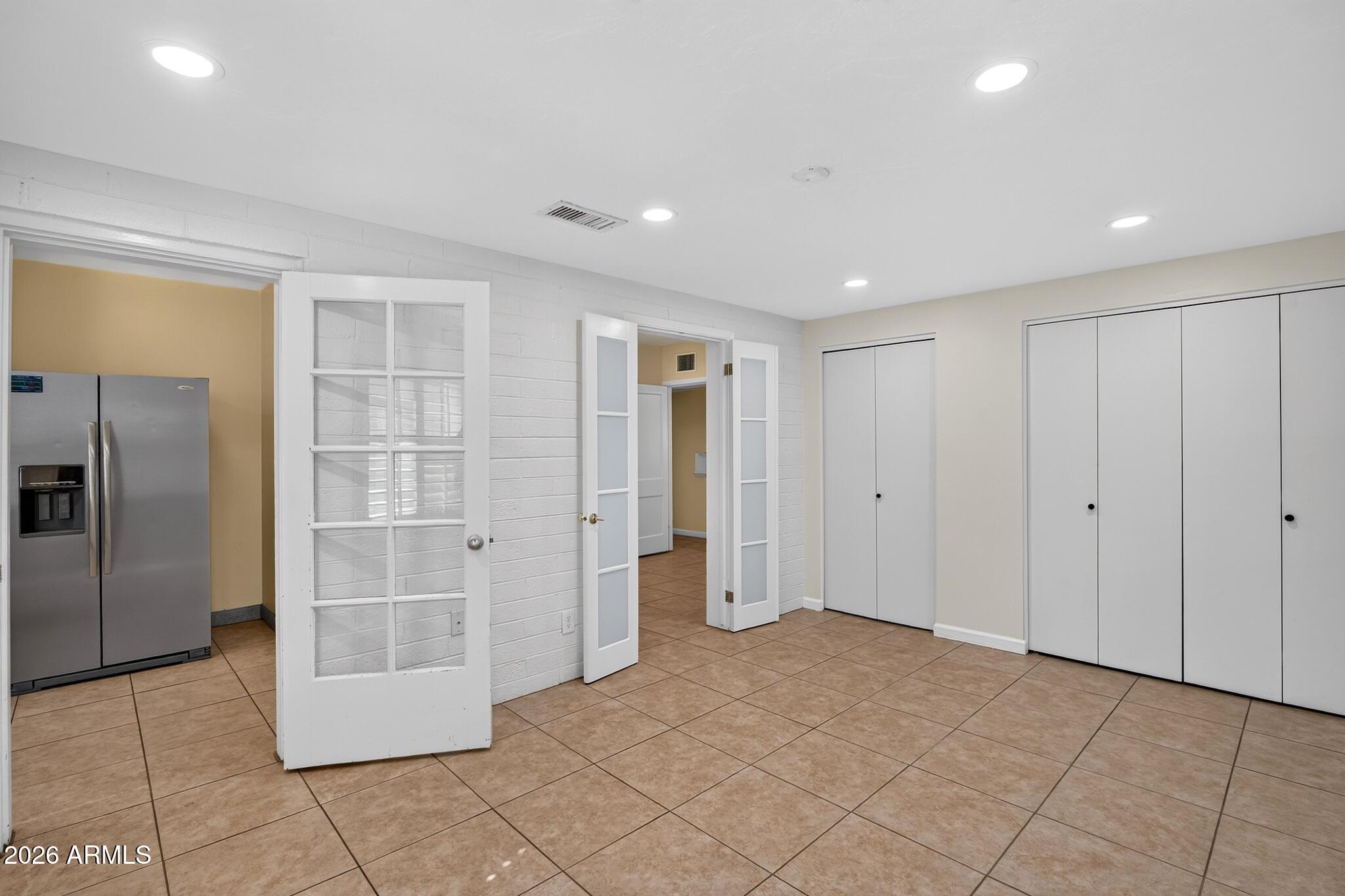 1007 E CITRUS Way