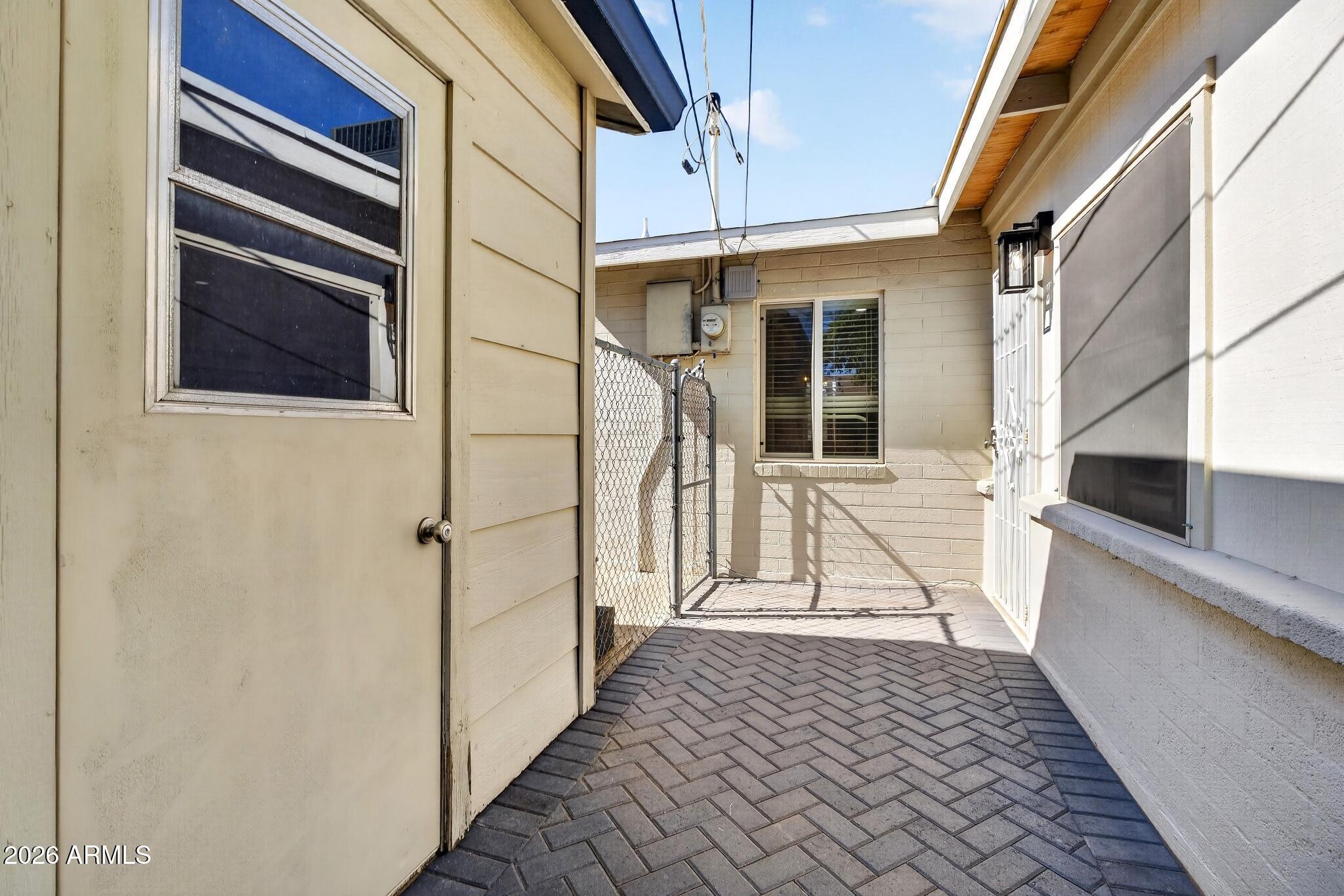 1007 E CITRUS Way