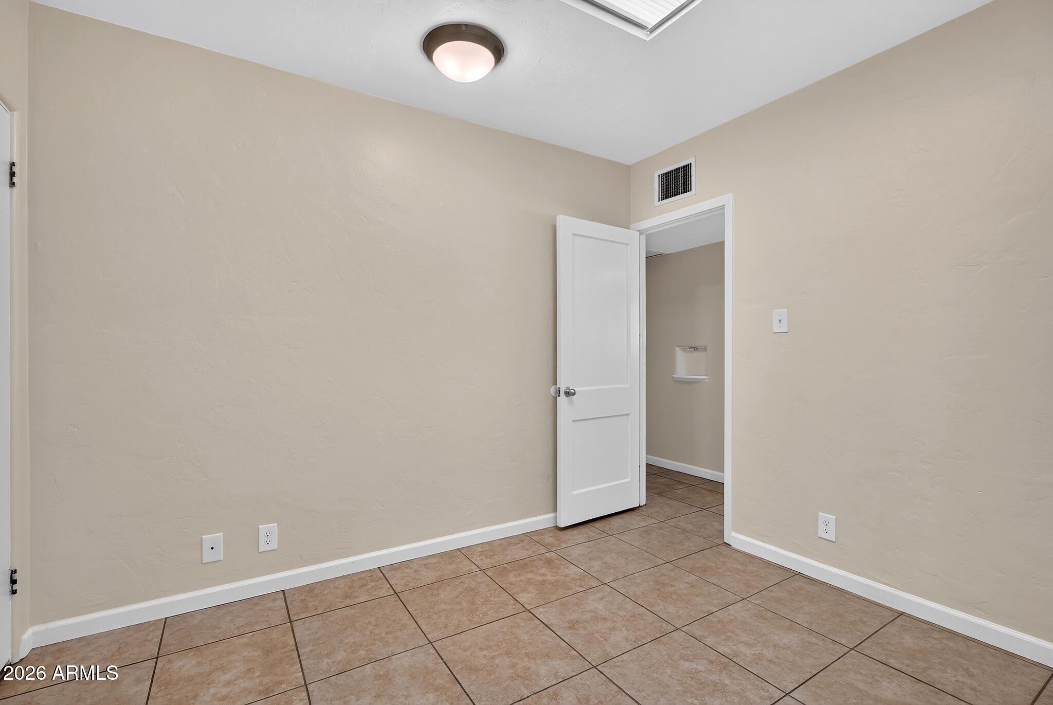 1007 E CITRUS Way