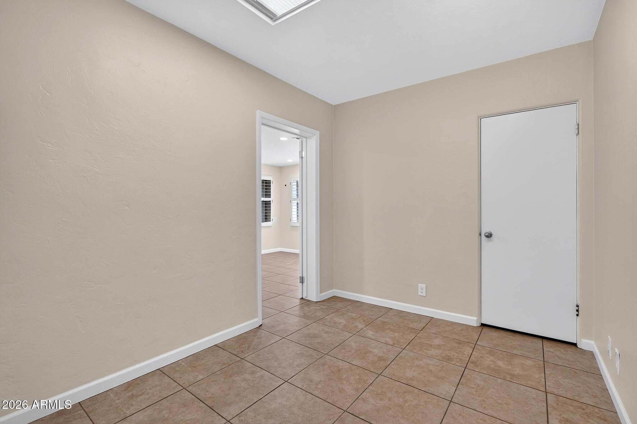 1007 E CITRUS Way