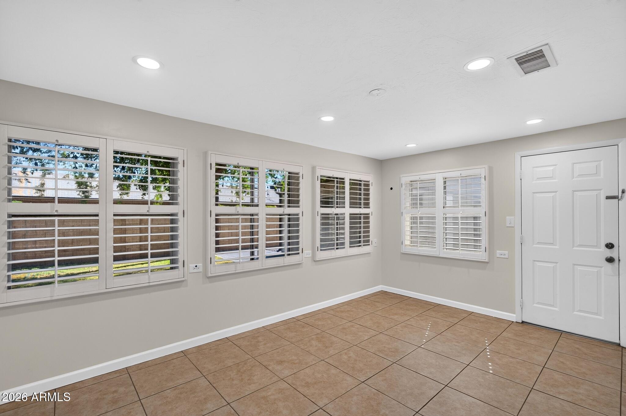 1007 E CITRUS Way