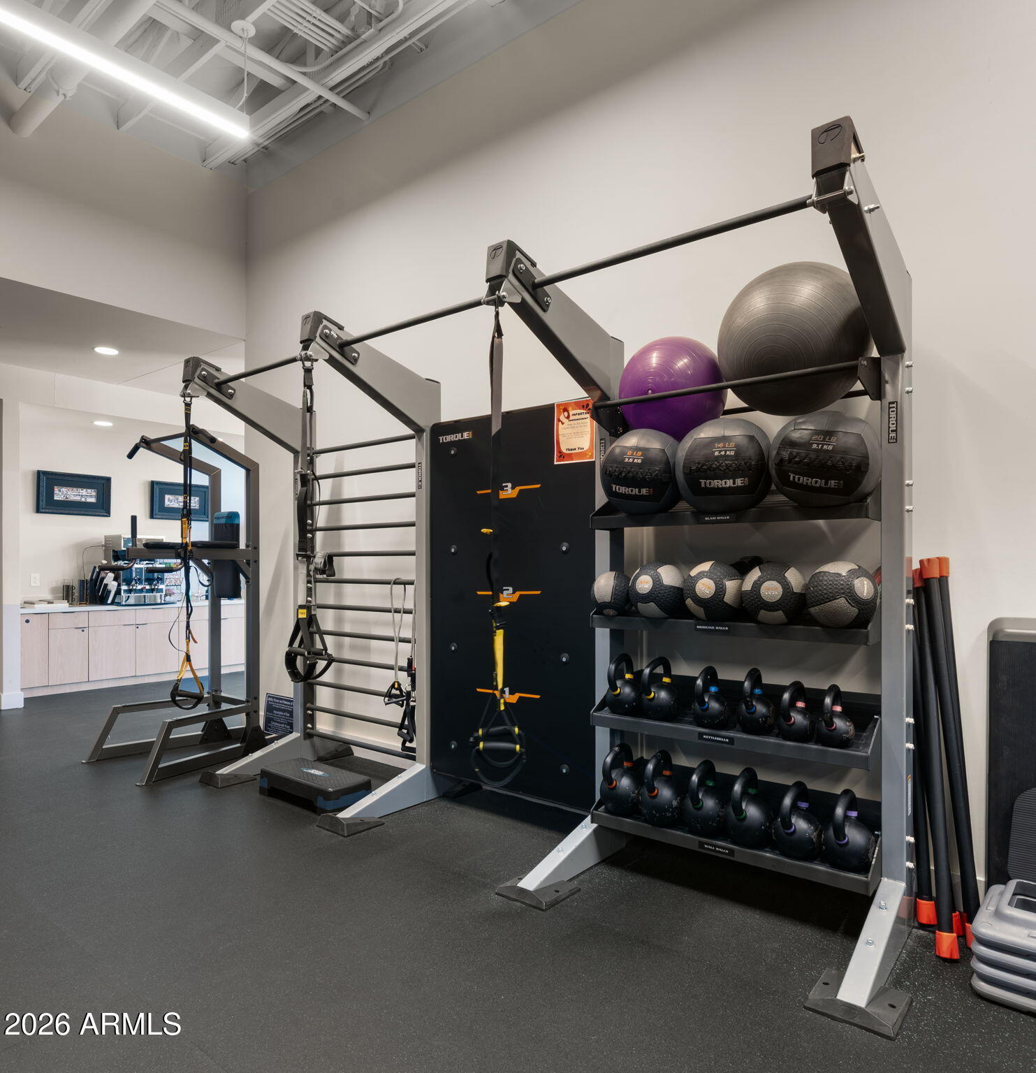 7710 E GAINEY RANCH Road 211