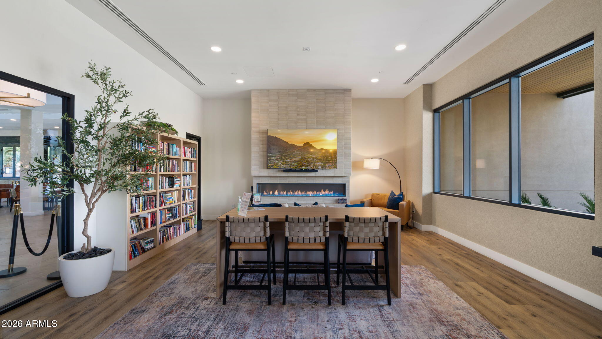 7710 E GAINEY RANCH Road 211