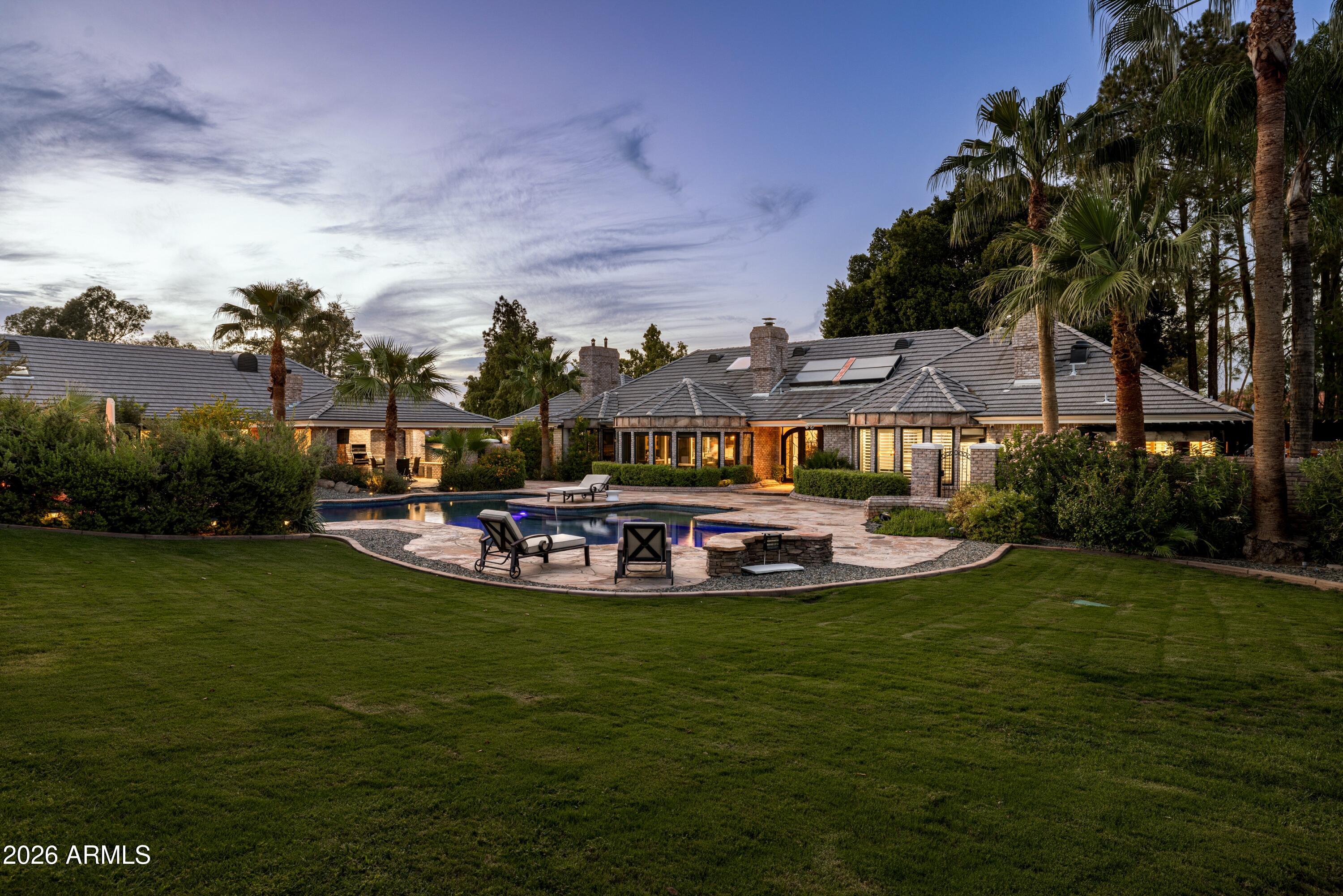 641 E SAN PEDRO Avenue