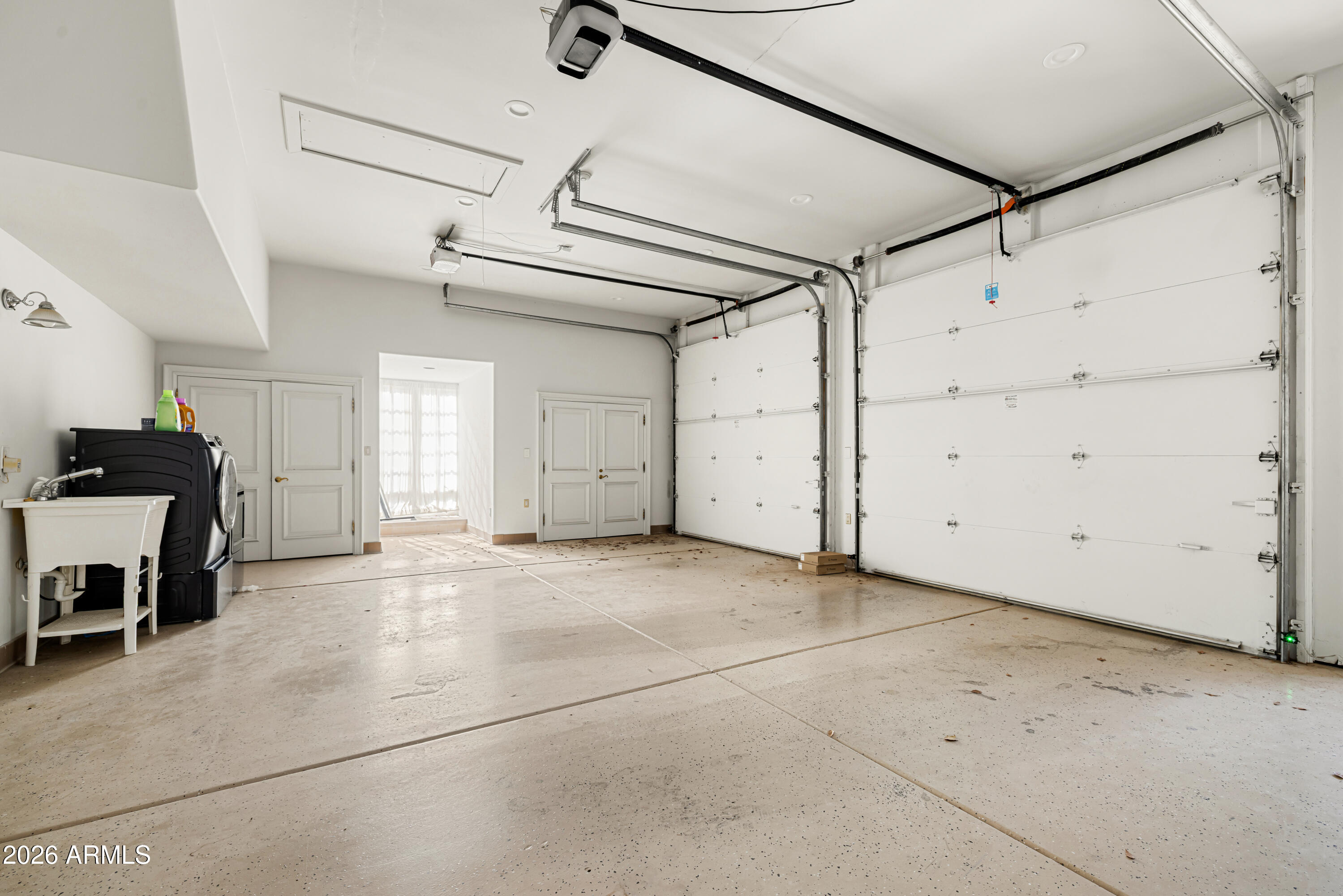 641 E SAN PEDRO Avenue