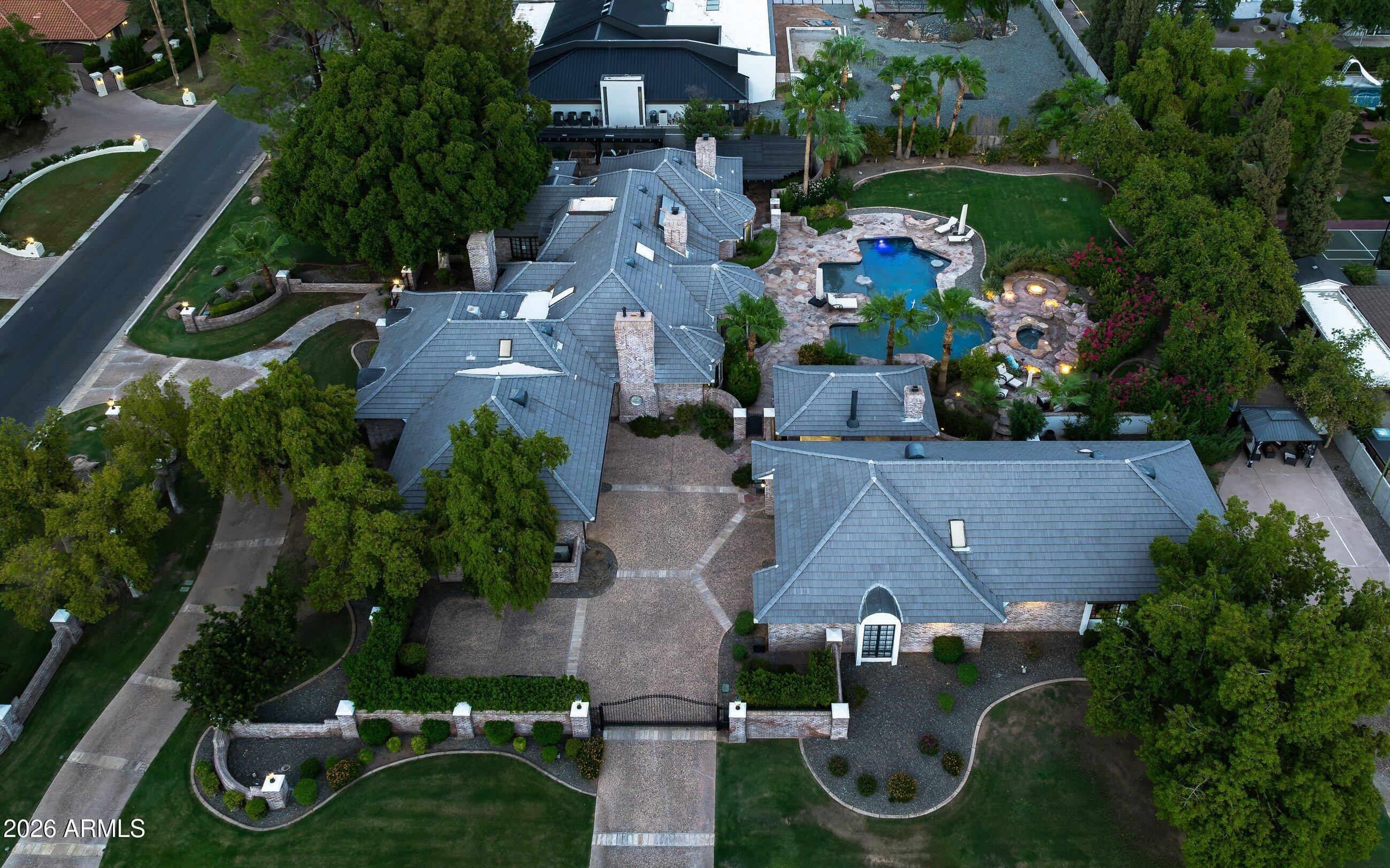 641 E SAN PEDRO Avenue