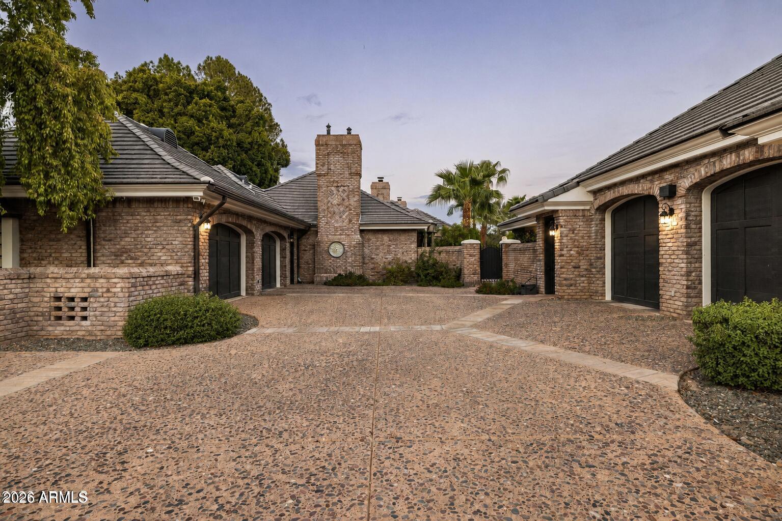 641 E SAN PEDRO Avenue