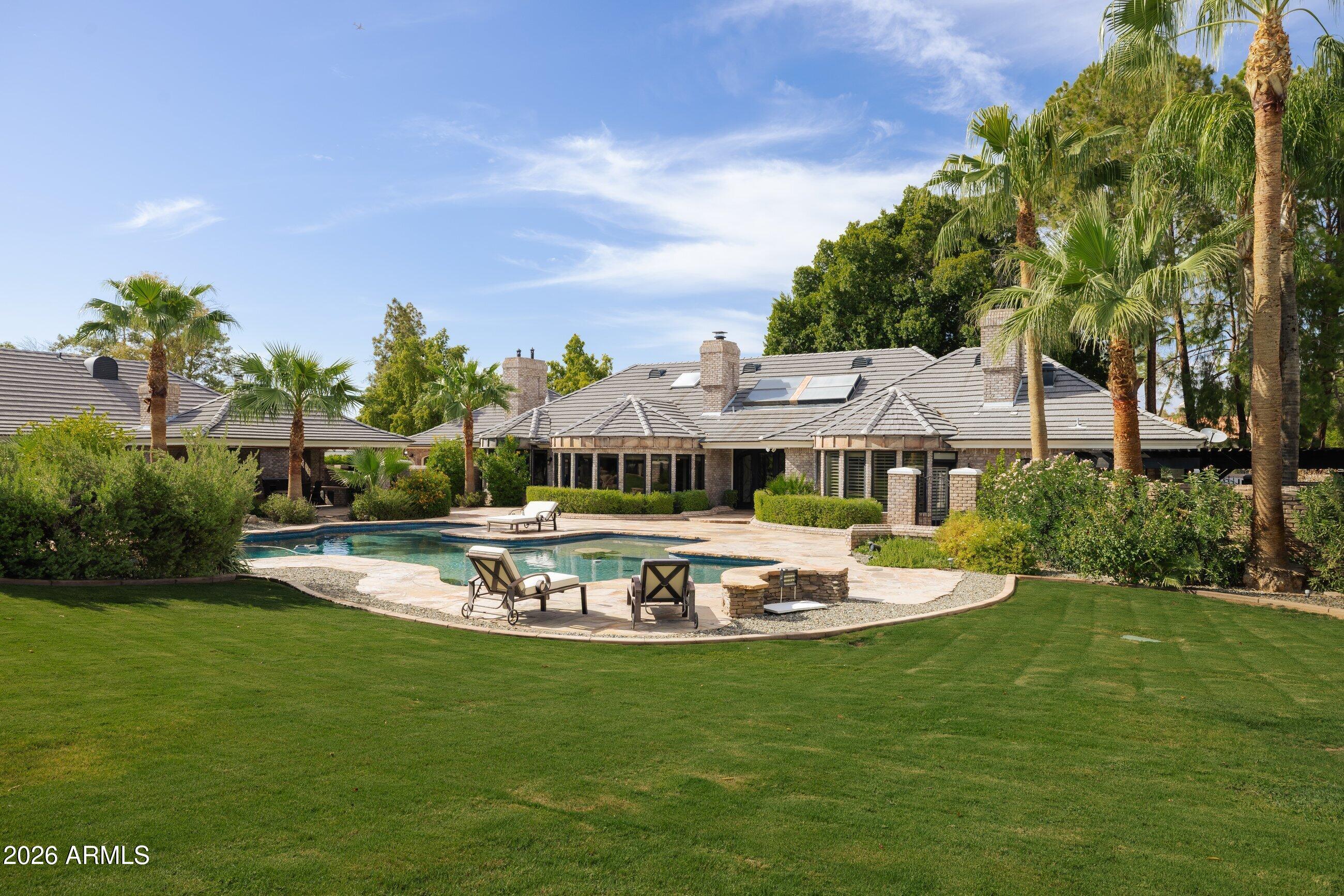 641 E SAN PEDRO Avenue