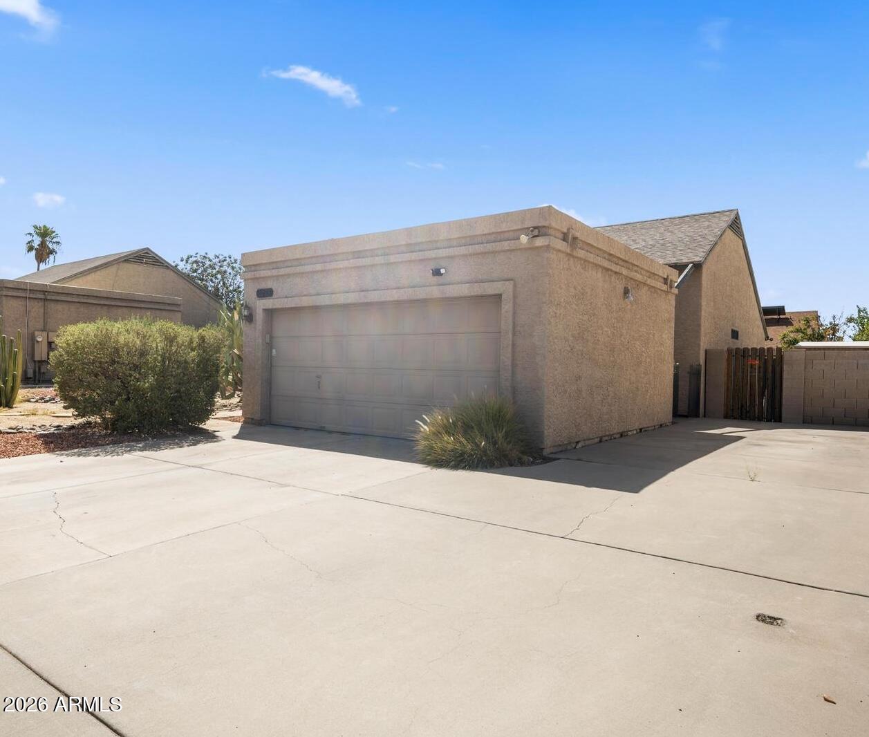 1225 E KRISTAL Way