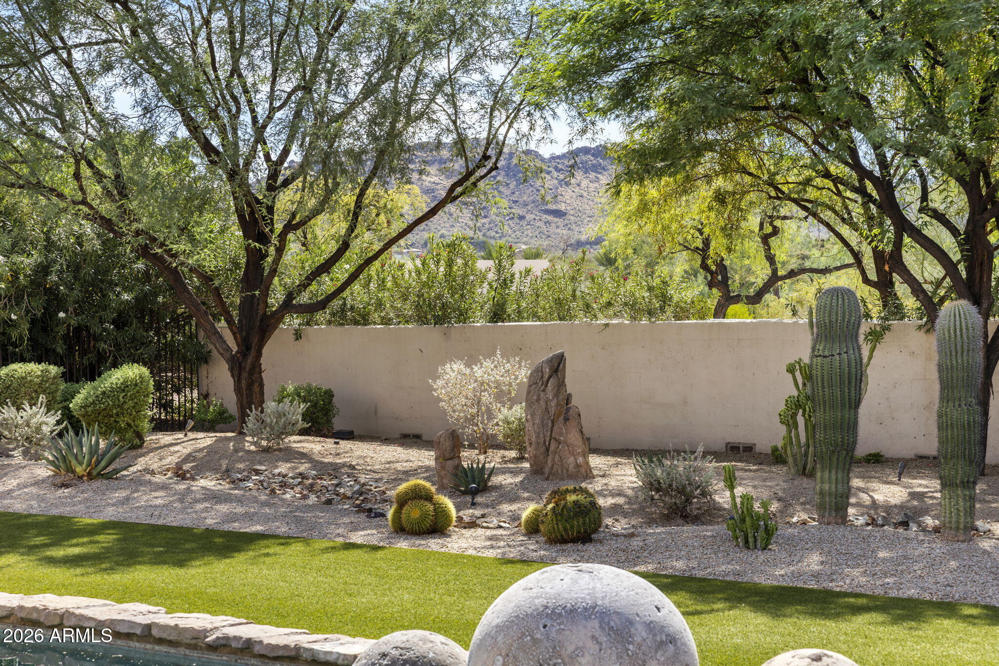 7702 N MOCKINGBIRD Lane