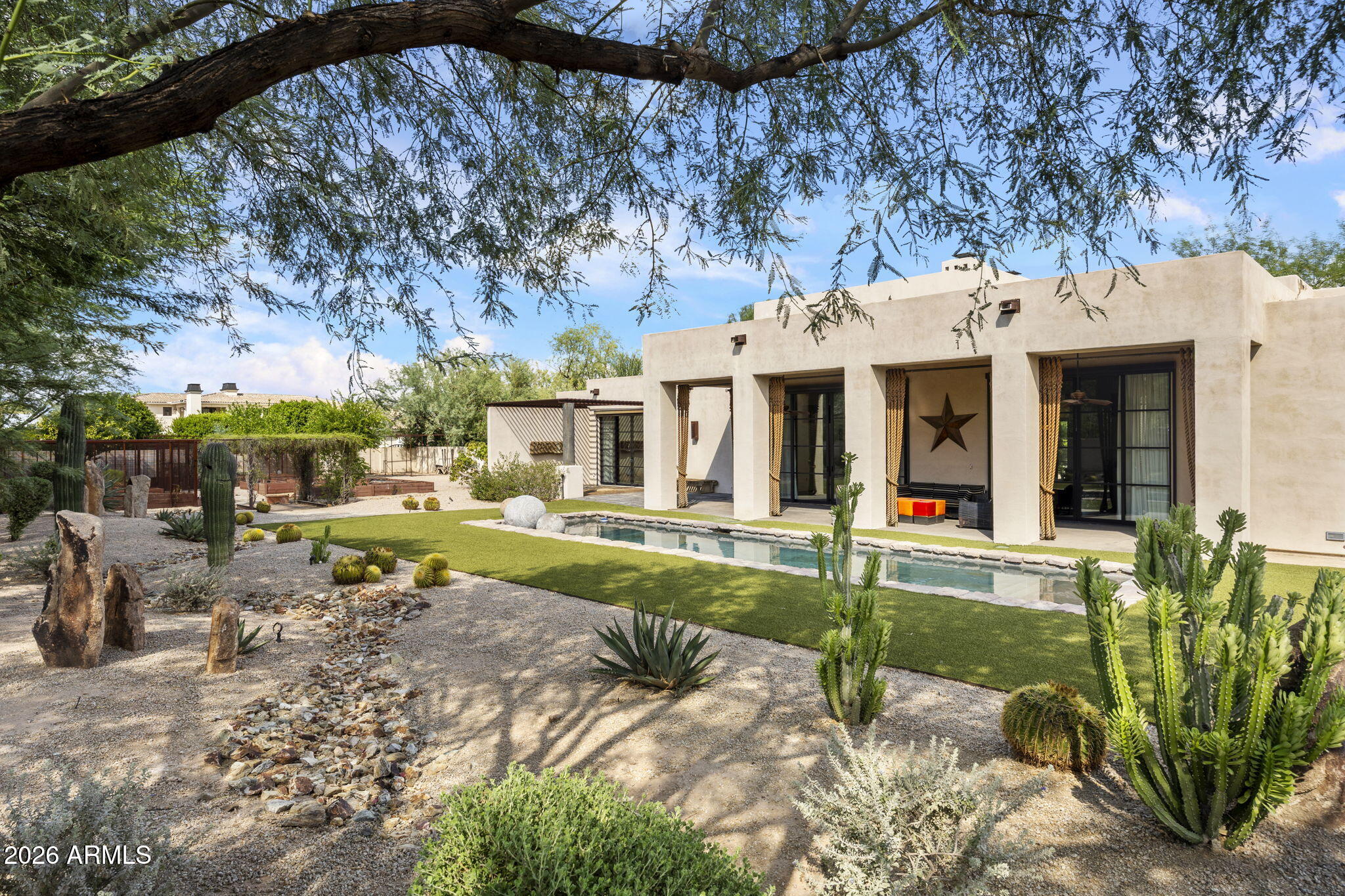 7702 N MOCKINGBIRD Lane
