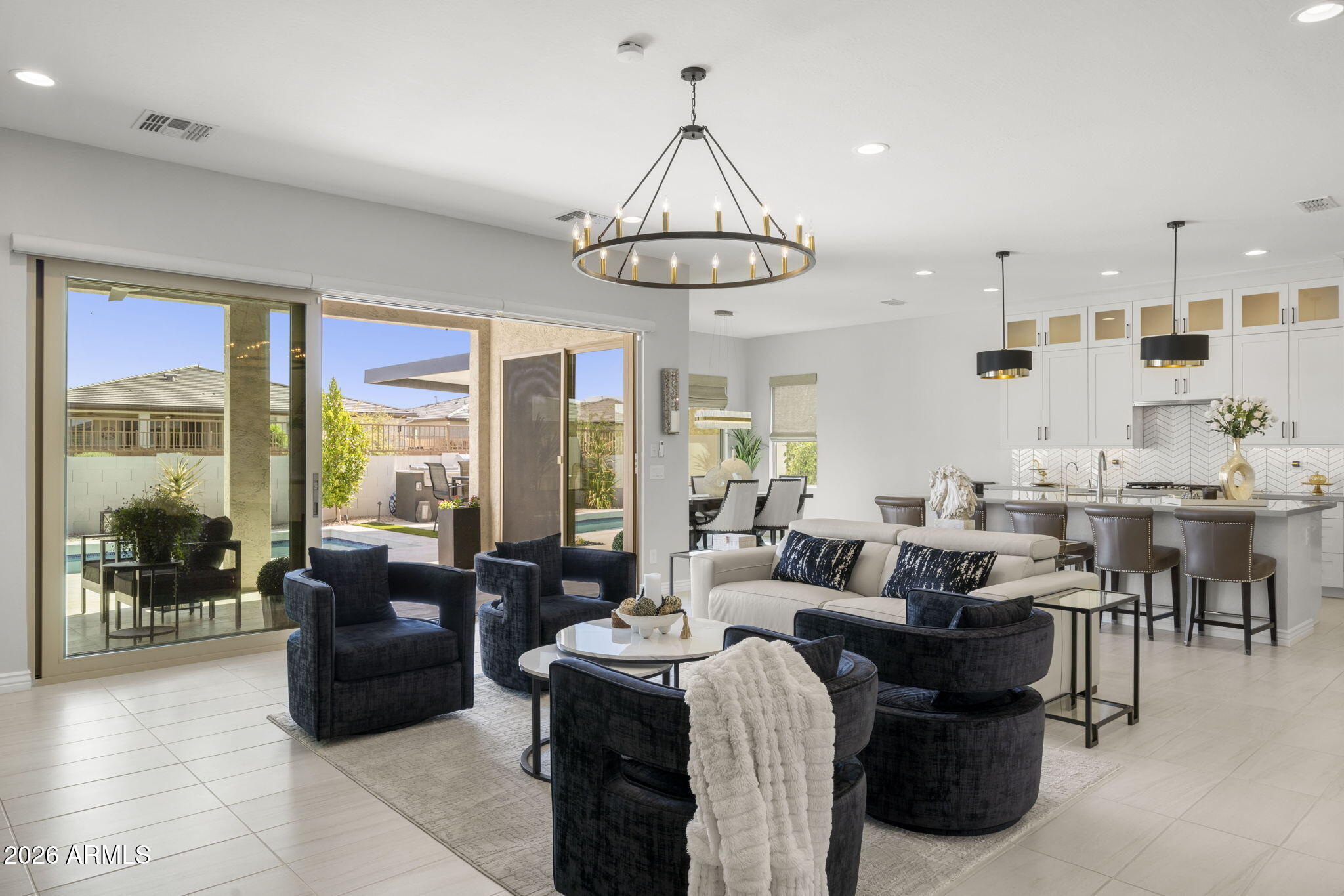 1237 W CHERRYWOOD Drive
