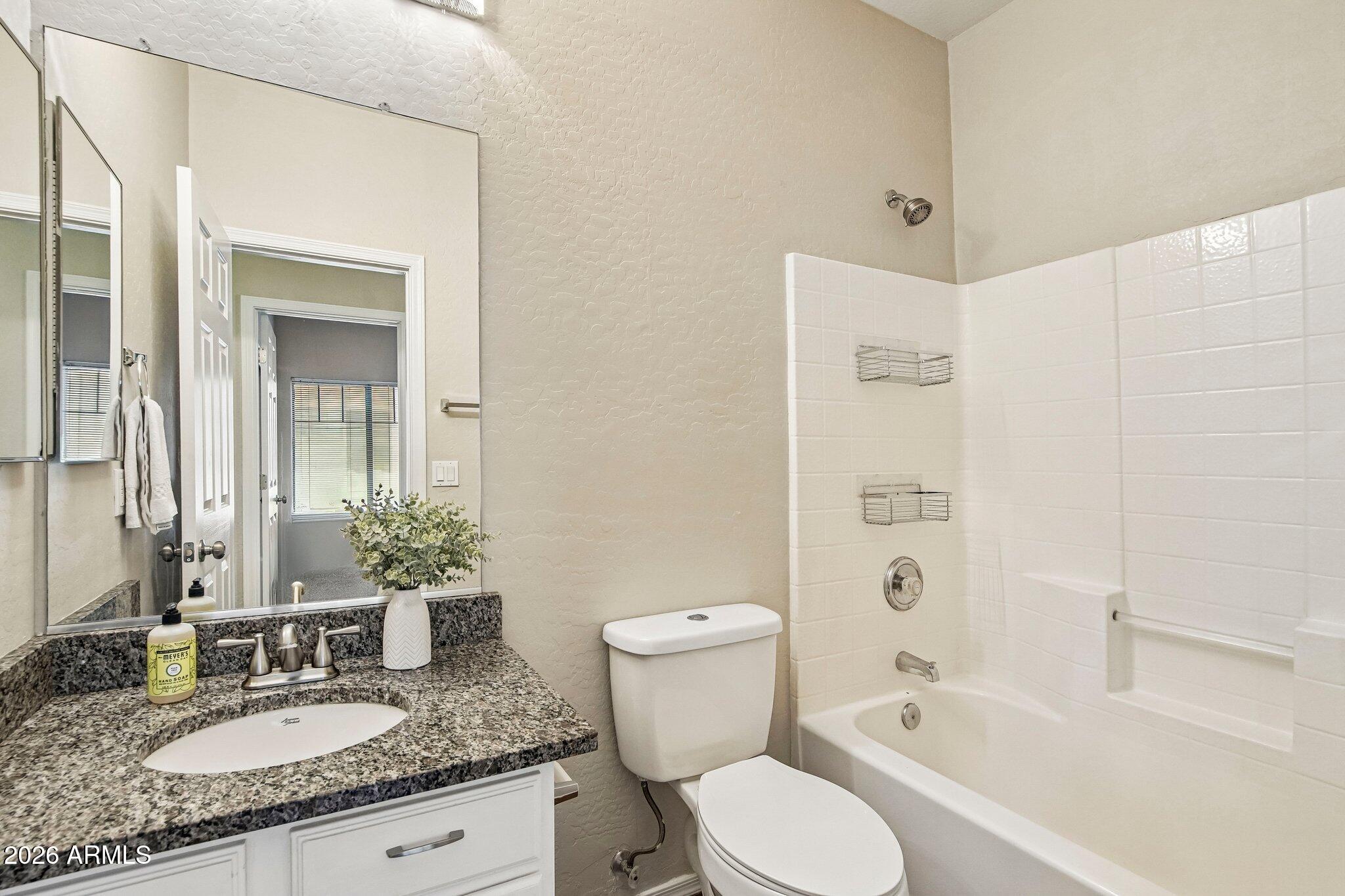 525 N MILLER Road 242