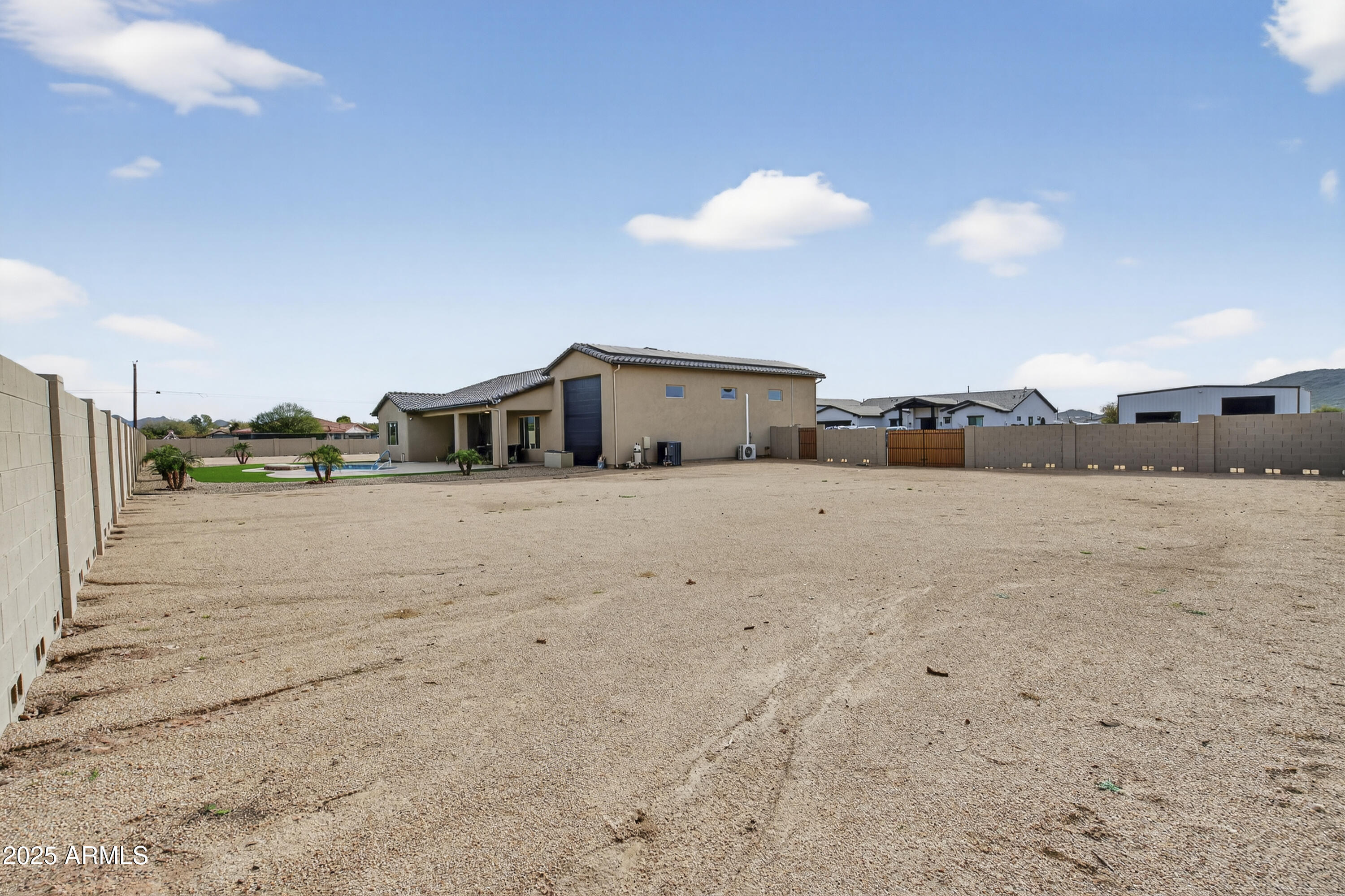 2120 W TANYA Trail