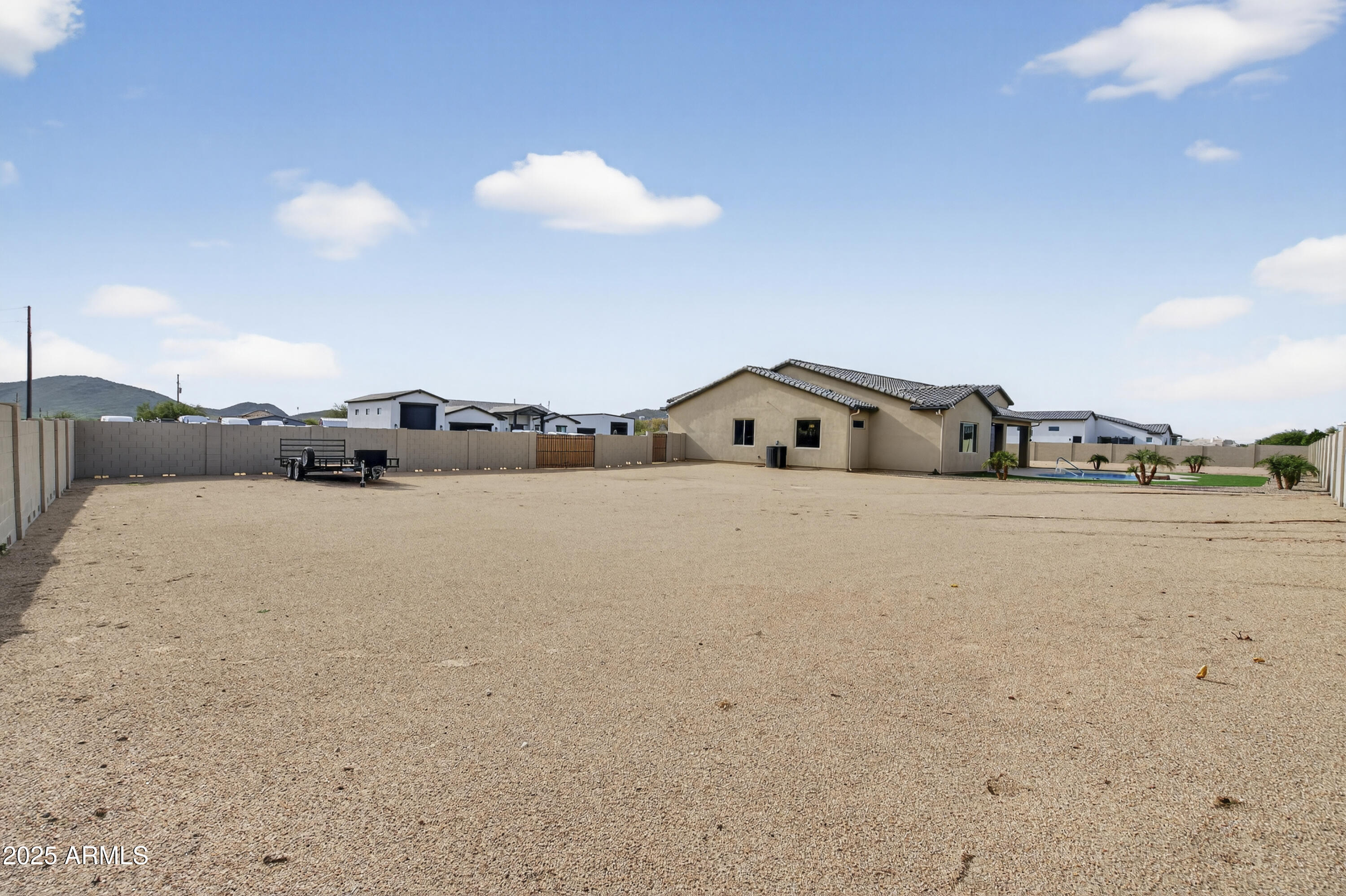 2120 W TANYA Trail