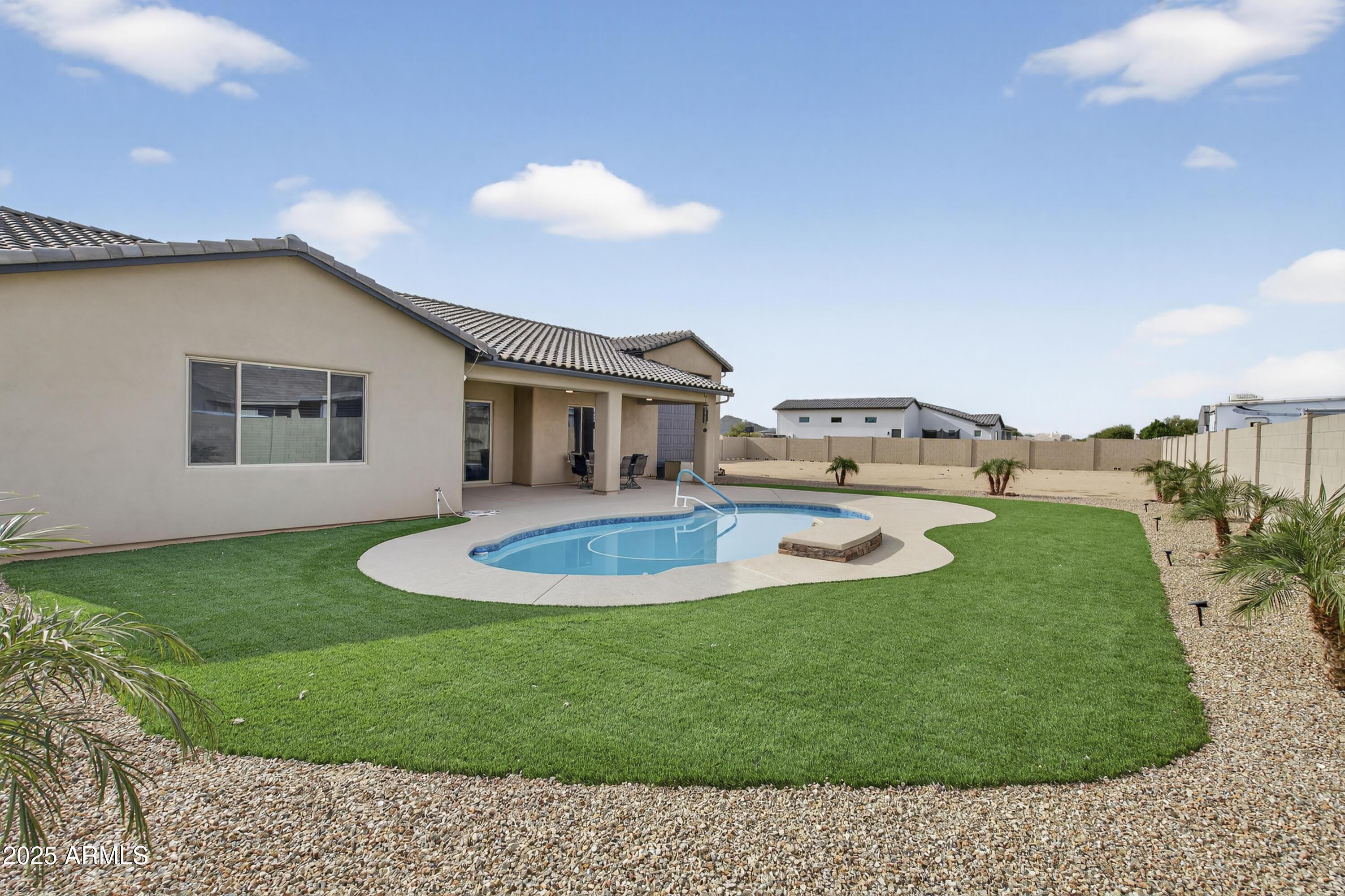 2120 W TANYA Trail