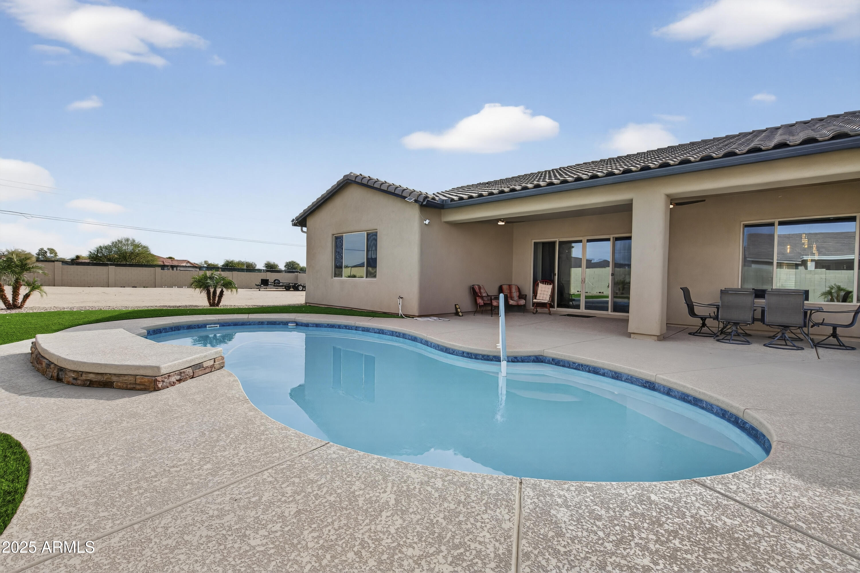 2120 W TANYA Trail