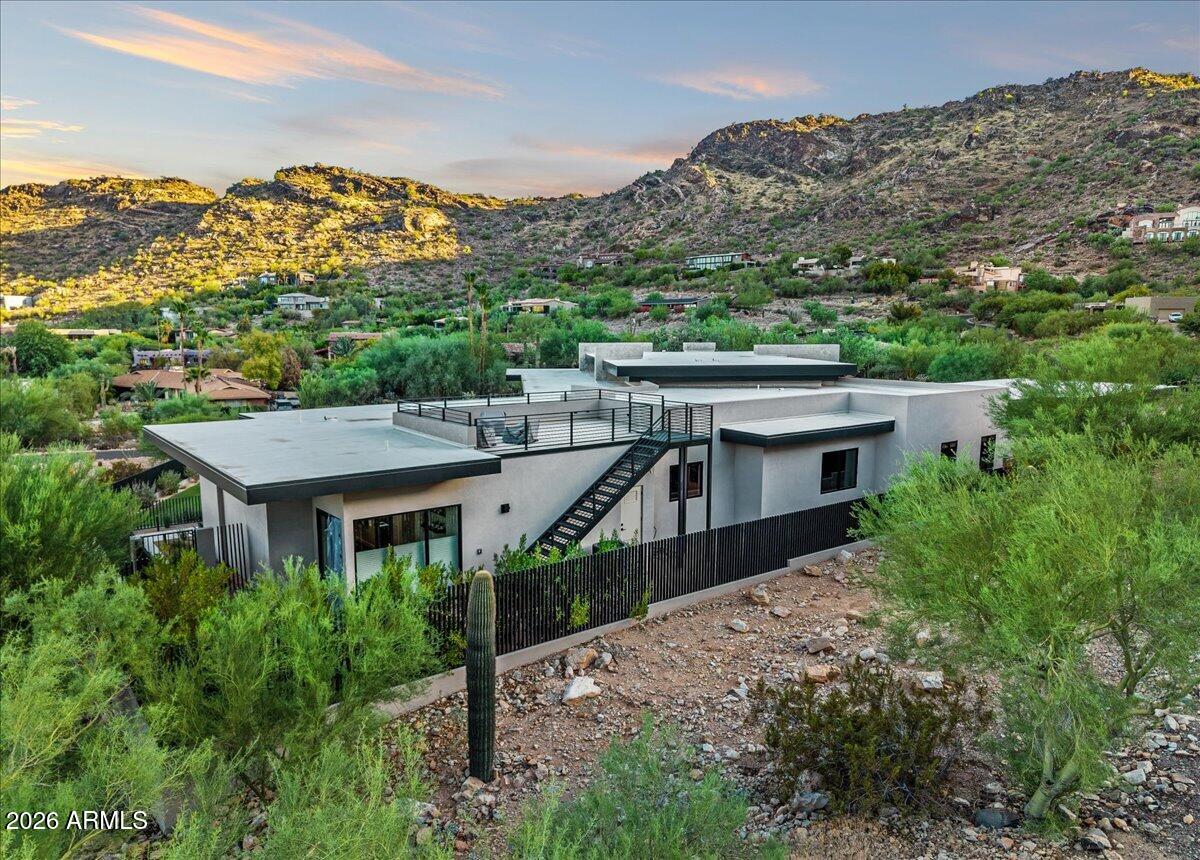 5922 E CHENEY Drive