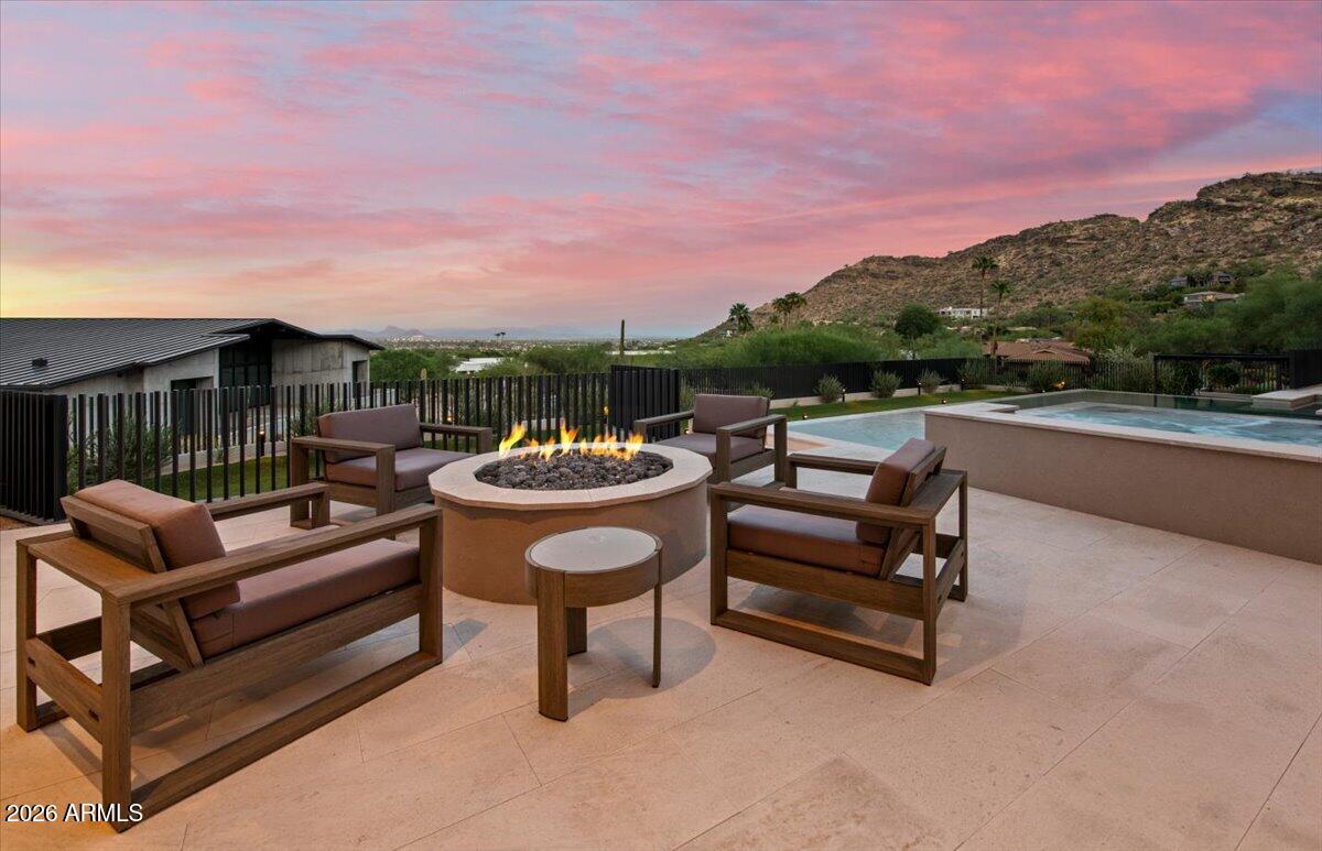 5922 E CHENEY Drive