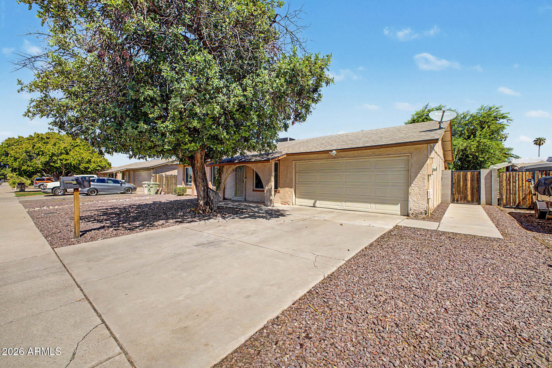 5210 W LUPINE Avenue