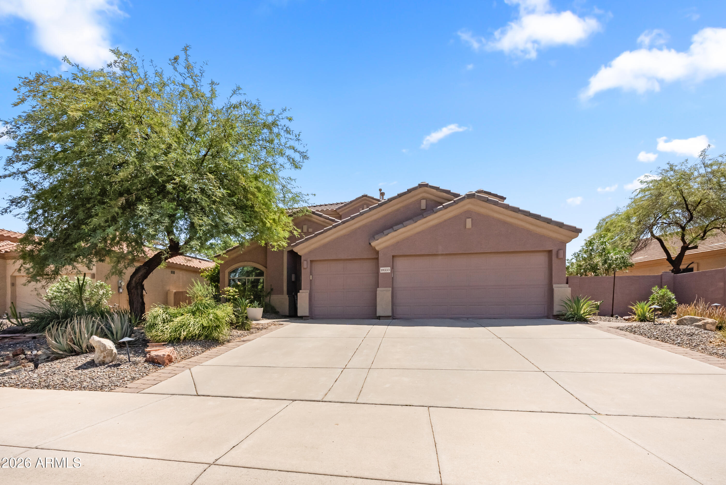 18333 W ESTES Way