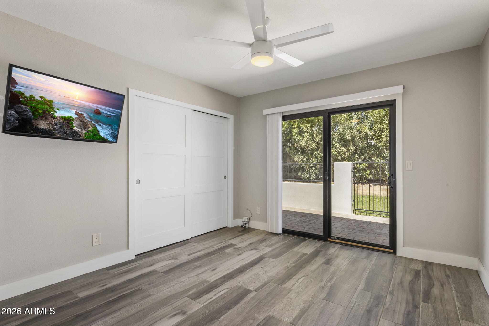 8037 N VIA PALMA