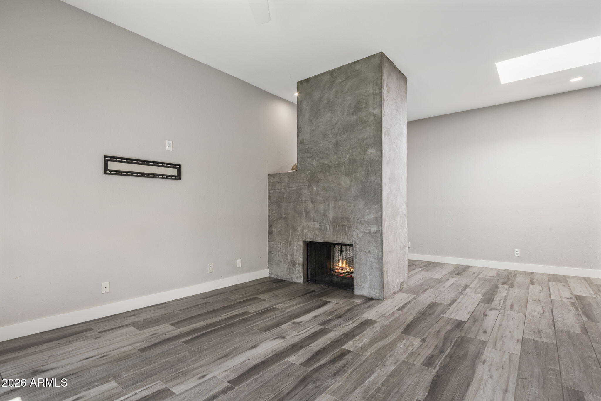 8037 N VIA PALMA